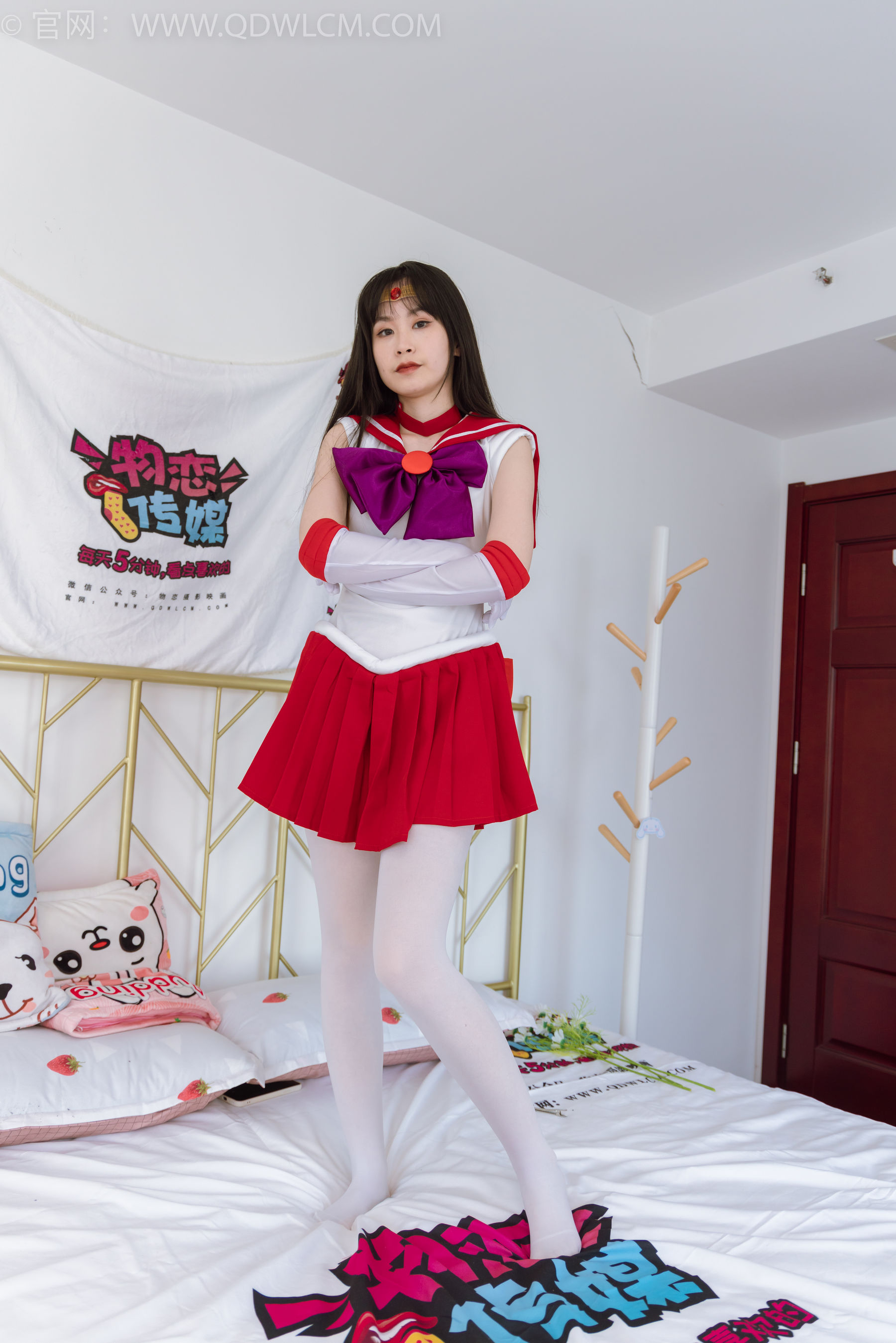 物恋传媒 No.2373 兮兮 - cos制服、高跟鞋、厚白丝/(150P)