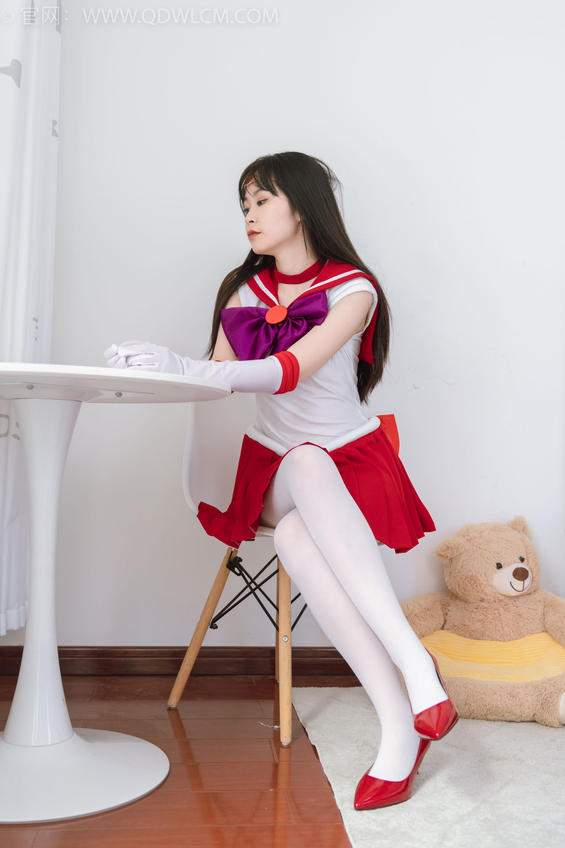 物恋传媒 No.2373 兮兮 - cos制服、高跟鞋、厚白丝/(150P)