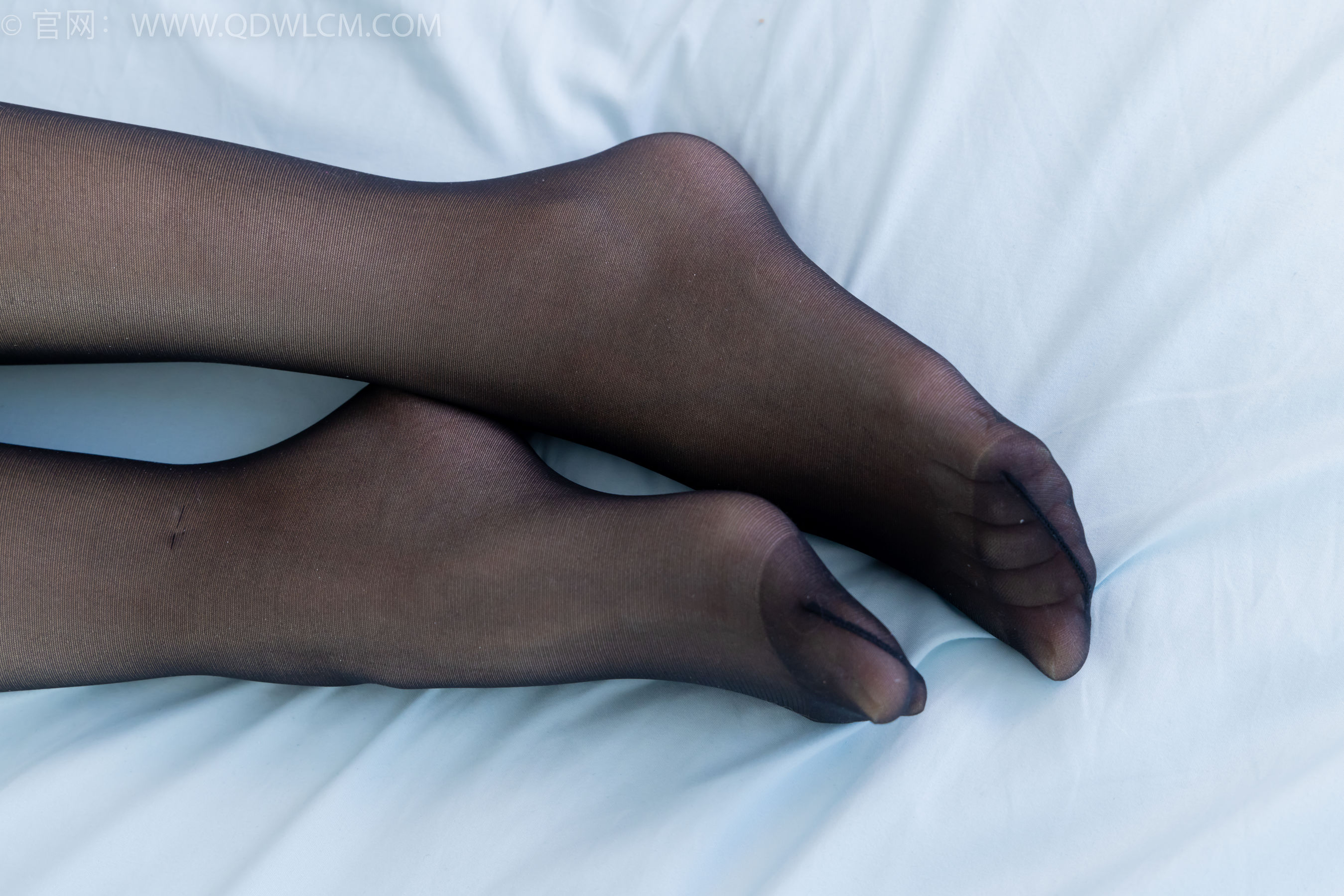 物恋传媒 No.2374 岚岚 - 高跟凉鞋、薄黑丝脚尖透明款、肚子疼揉肚子剧情/(150P)