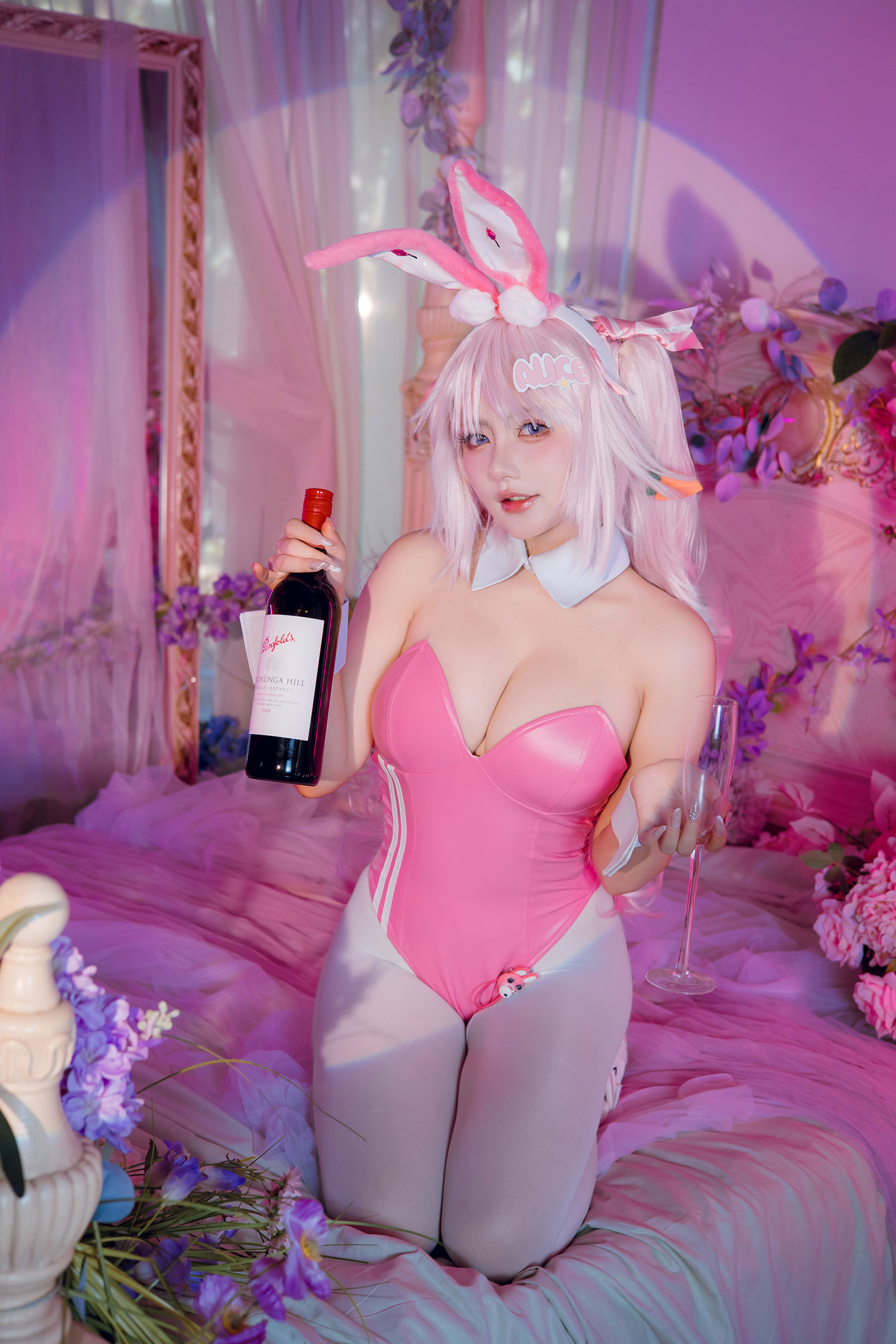 是一只熊仔吗 - Nikke爱丽丝兔女郎/(50P)