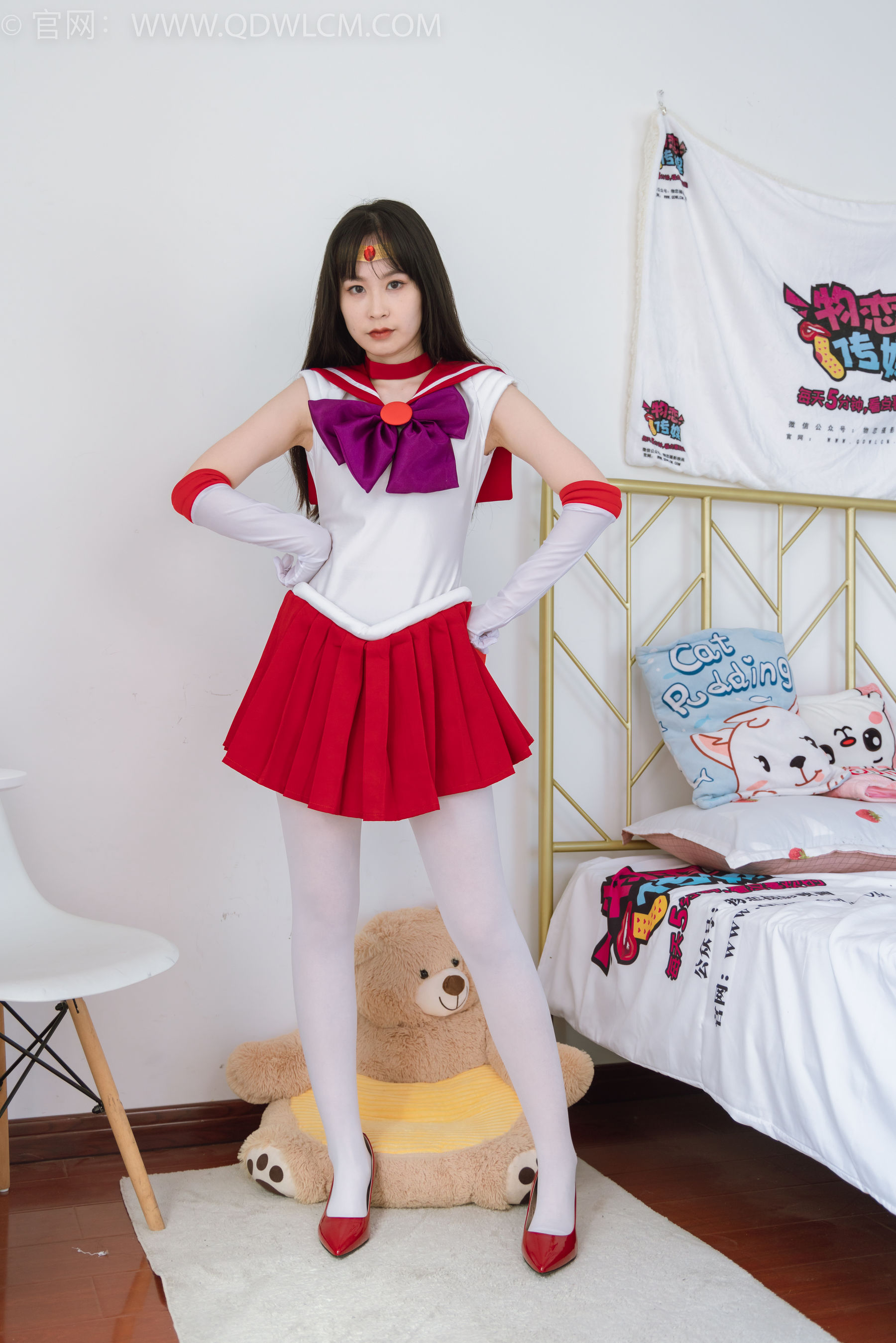 物恋传媒 No.2373 兮兮 - cos制服、高跟鞋、厚白丝/(150P)