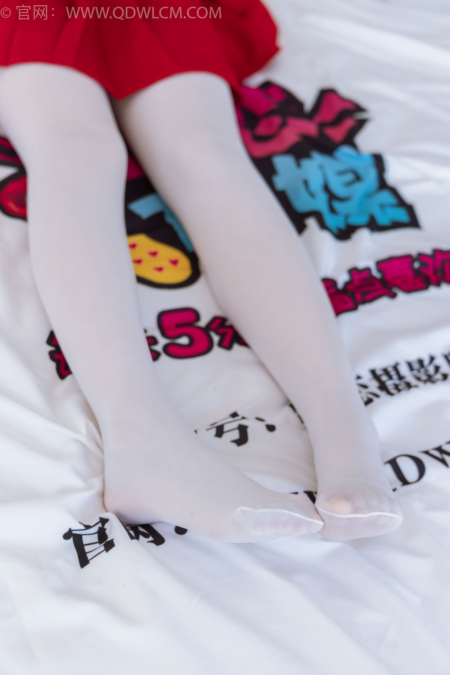 物恋传媒 No.2373 兮兮 - cos制服、高跟鞋、厚白丝/(150P)