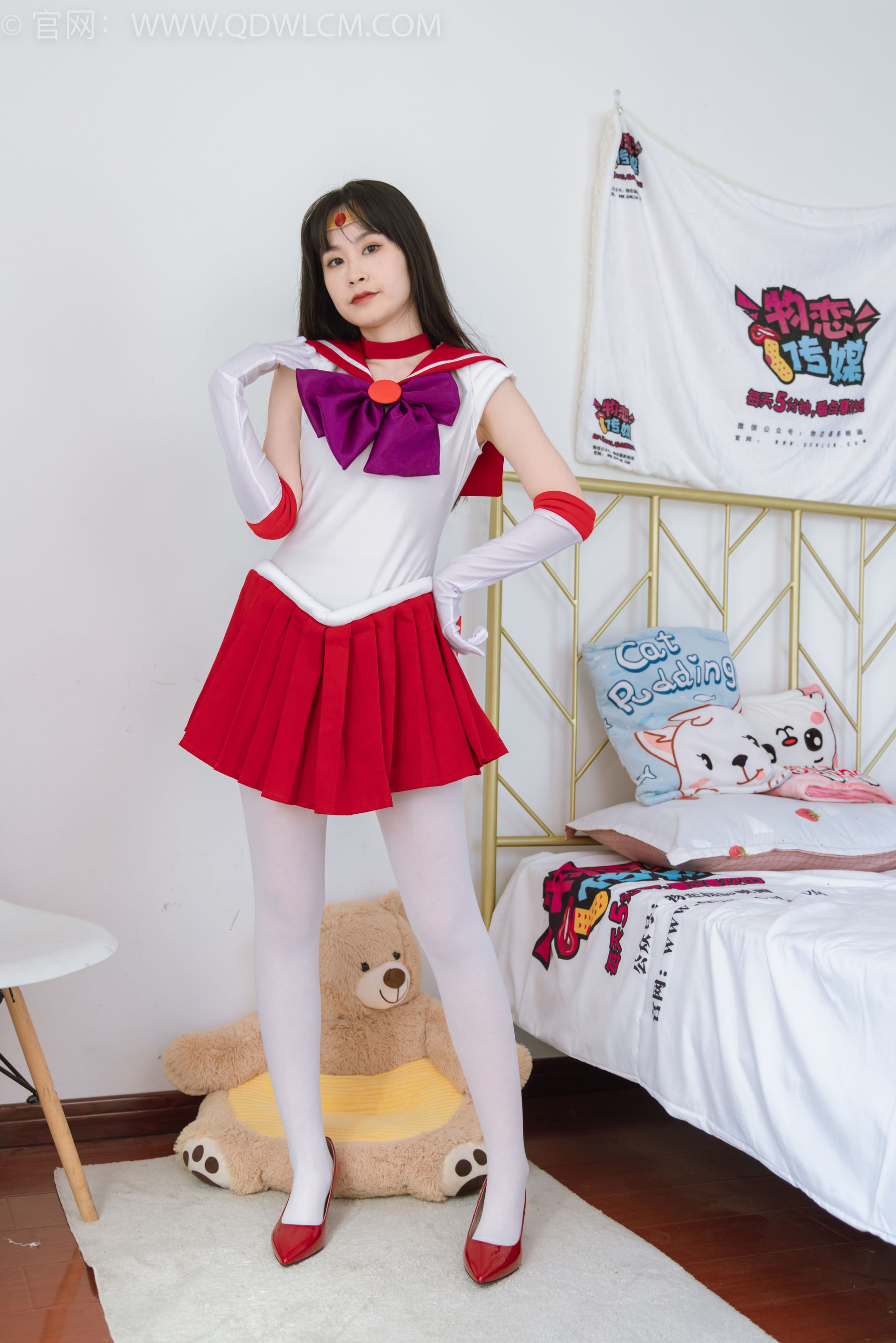 物恋传媒 No.2373 兮兮 - cos制服、高跟鞋、厚白丝/(150P)