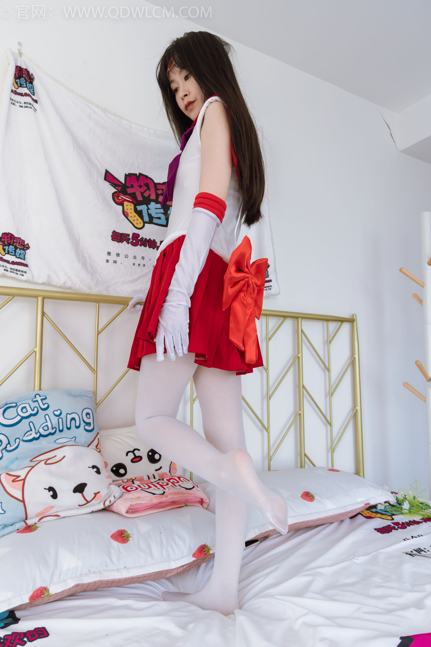 物恋传媒 No.2373 兮兮 - cos制服、高跟鞋、厚白丝/(150P)