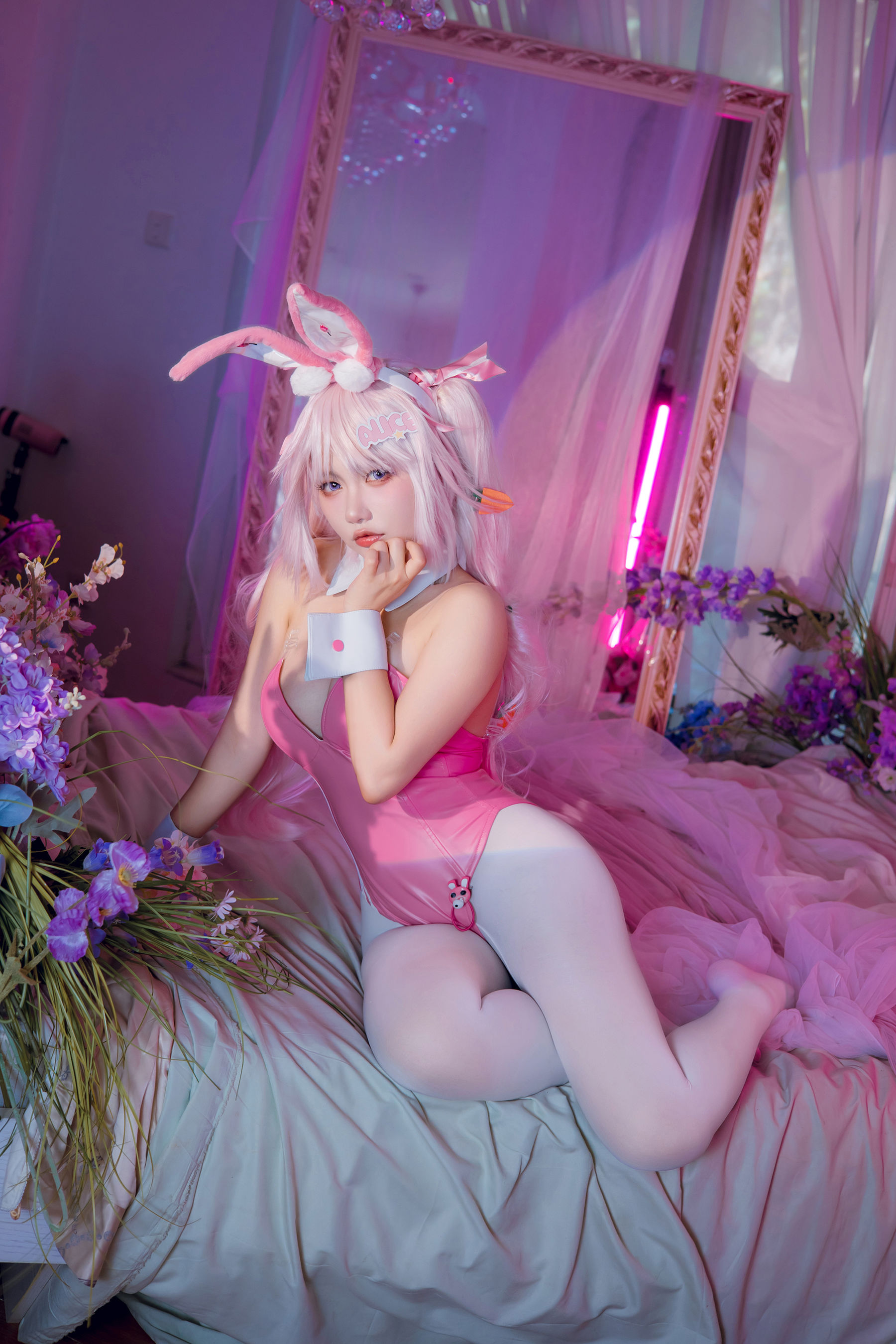 是一只熊仔吗 - Nikke爱丽丝兔女郎/(50P)