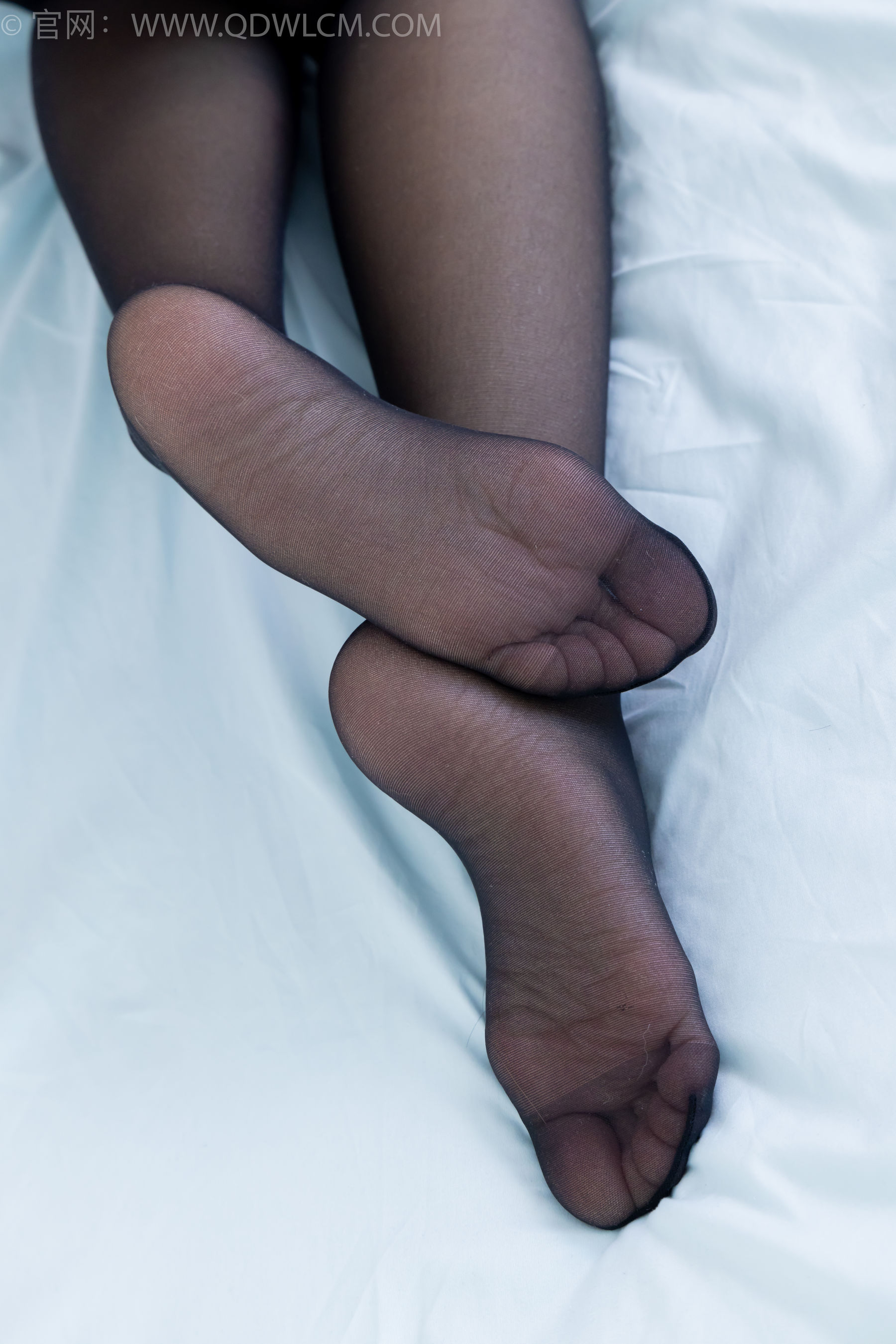 物恋传媒 No.2374 岚岚 - 高跟凉鞋、薄黑丝脚尖透明款、肚子疼揉肚子剧情/(150P)