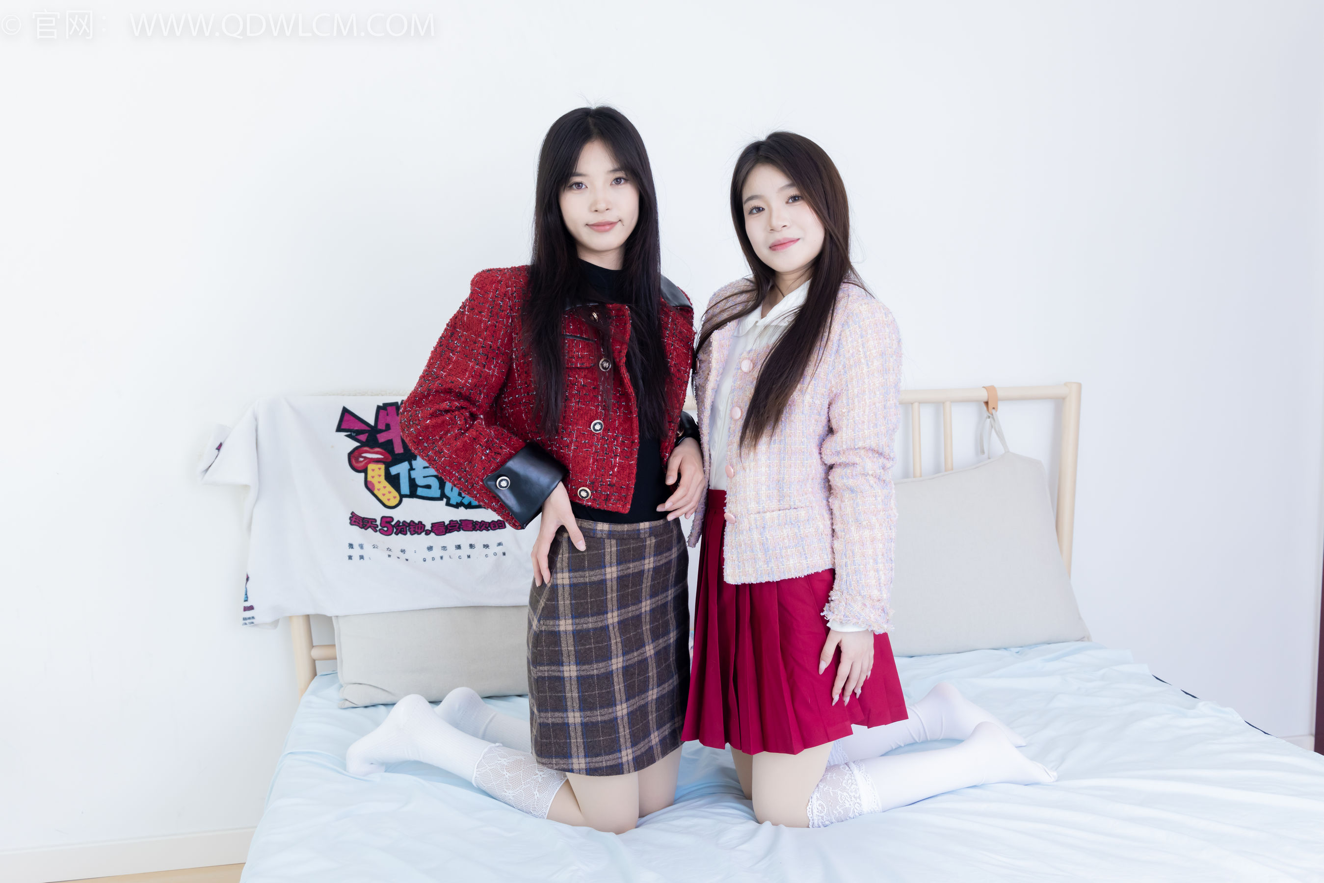 物恋传媒 No.2375 茯苓&闪闪 - 长靴、白棉袜、厚肉丝/(170P)