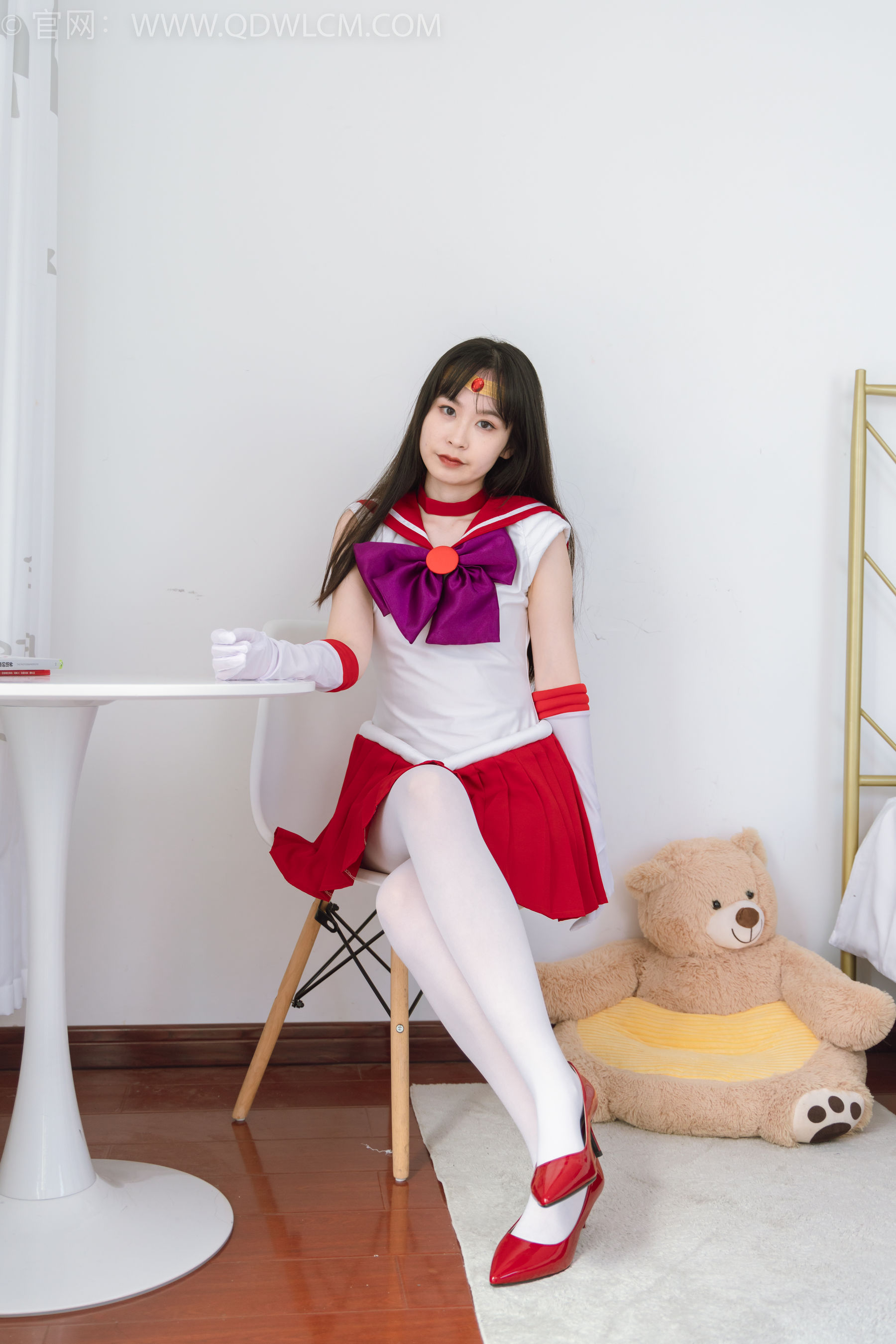 物恋传媒 No.2373 兮兮 - cos制服、高跟鞋、厚白丝/(150P)