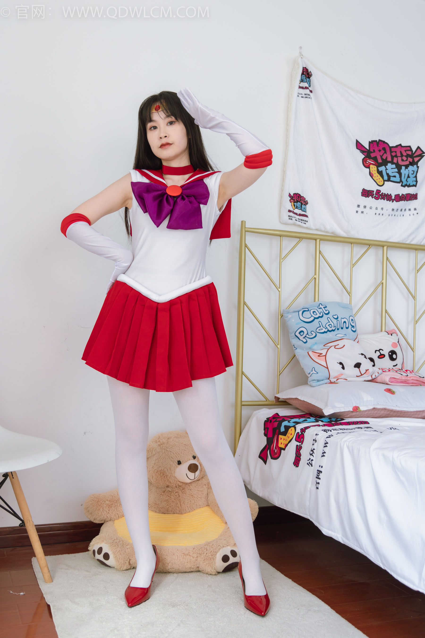 物恋传媒 No.2373 兮兮 - cos制服、高跟鞋、厚白丝/(150P)