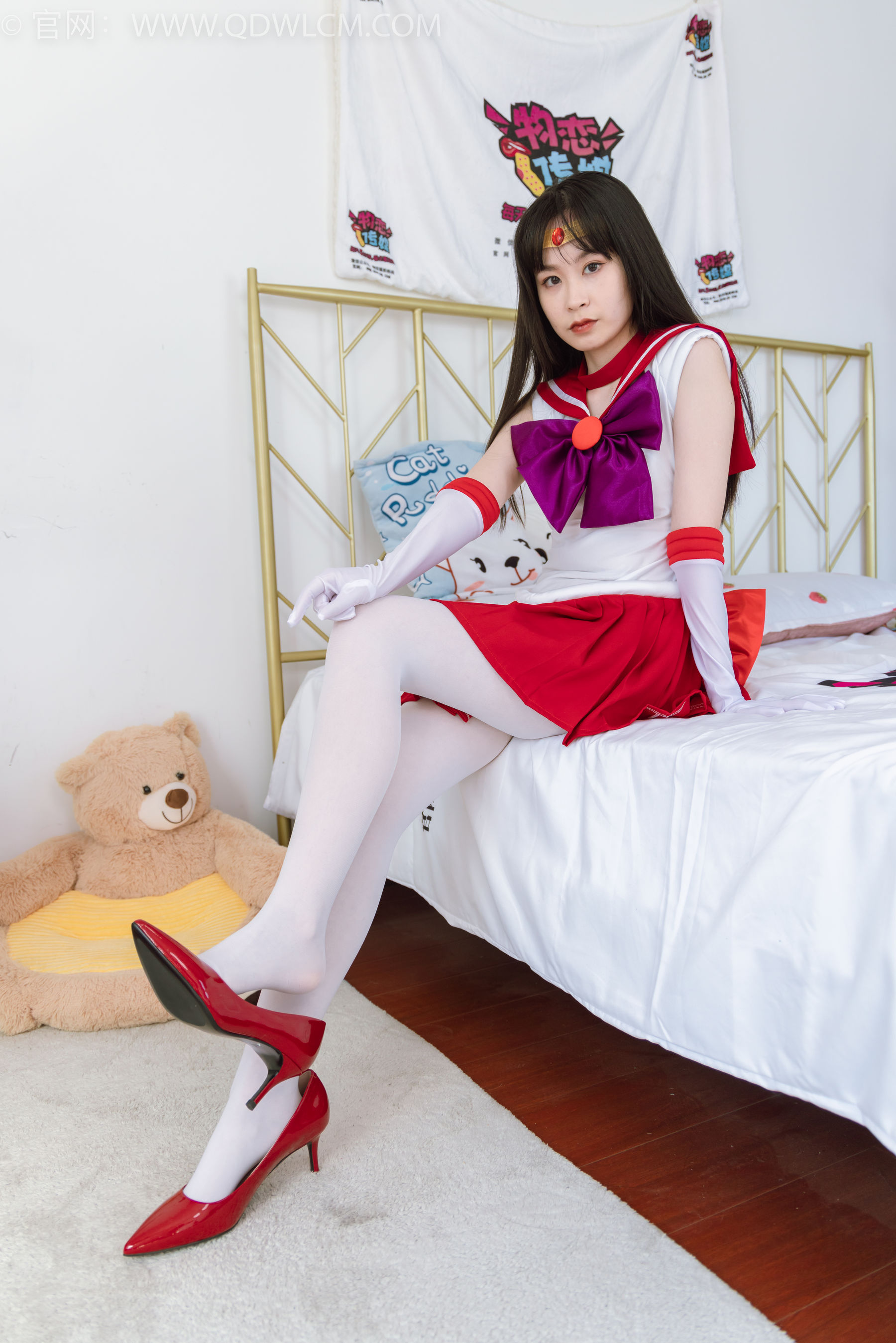 物恋传媒 No.2373 兮兮 - cos制服、高跟鞋、厚白丝/(150P)