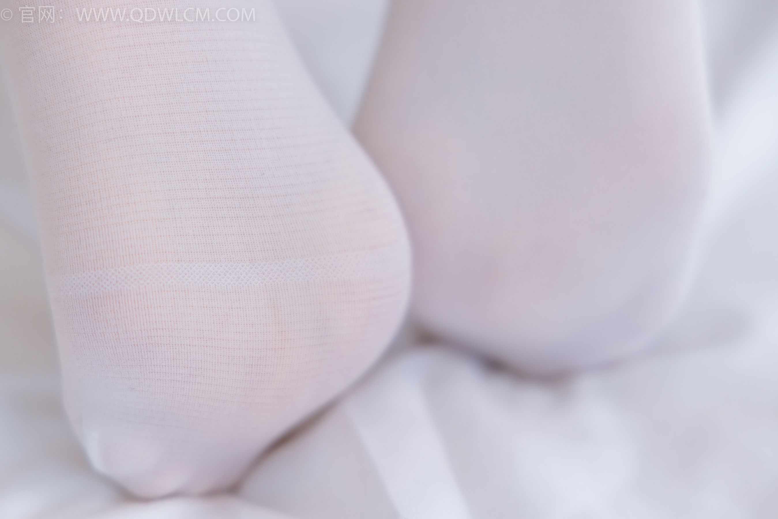 物恋传媒 No.2373 兮兮 - cos制服、高跟鞋、厚白丝/(150P)