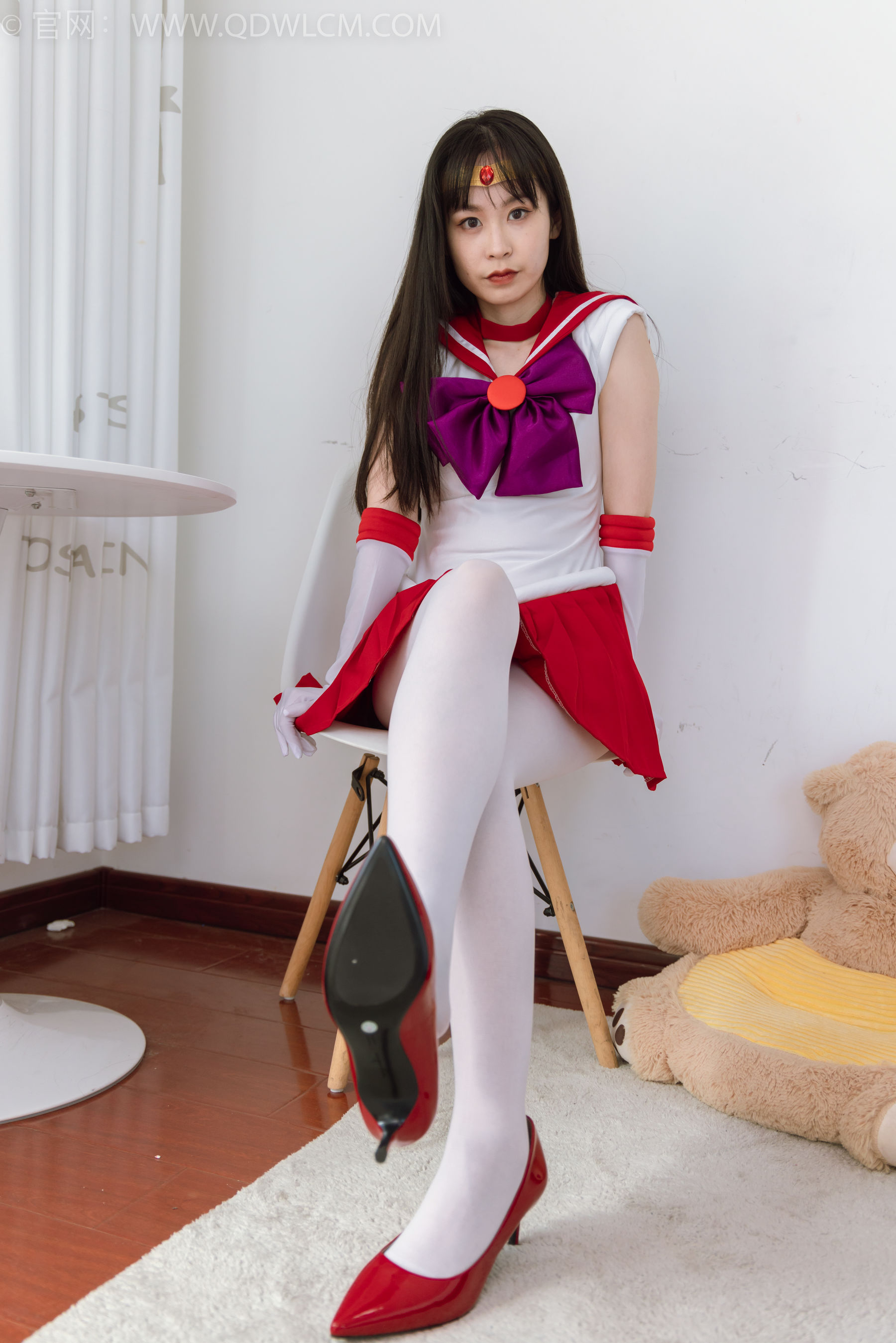 物恋传媒 No.2373 兮兮 - cos制服、高跟鞋、厚白丝/(150P)