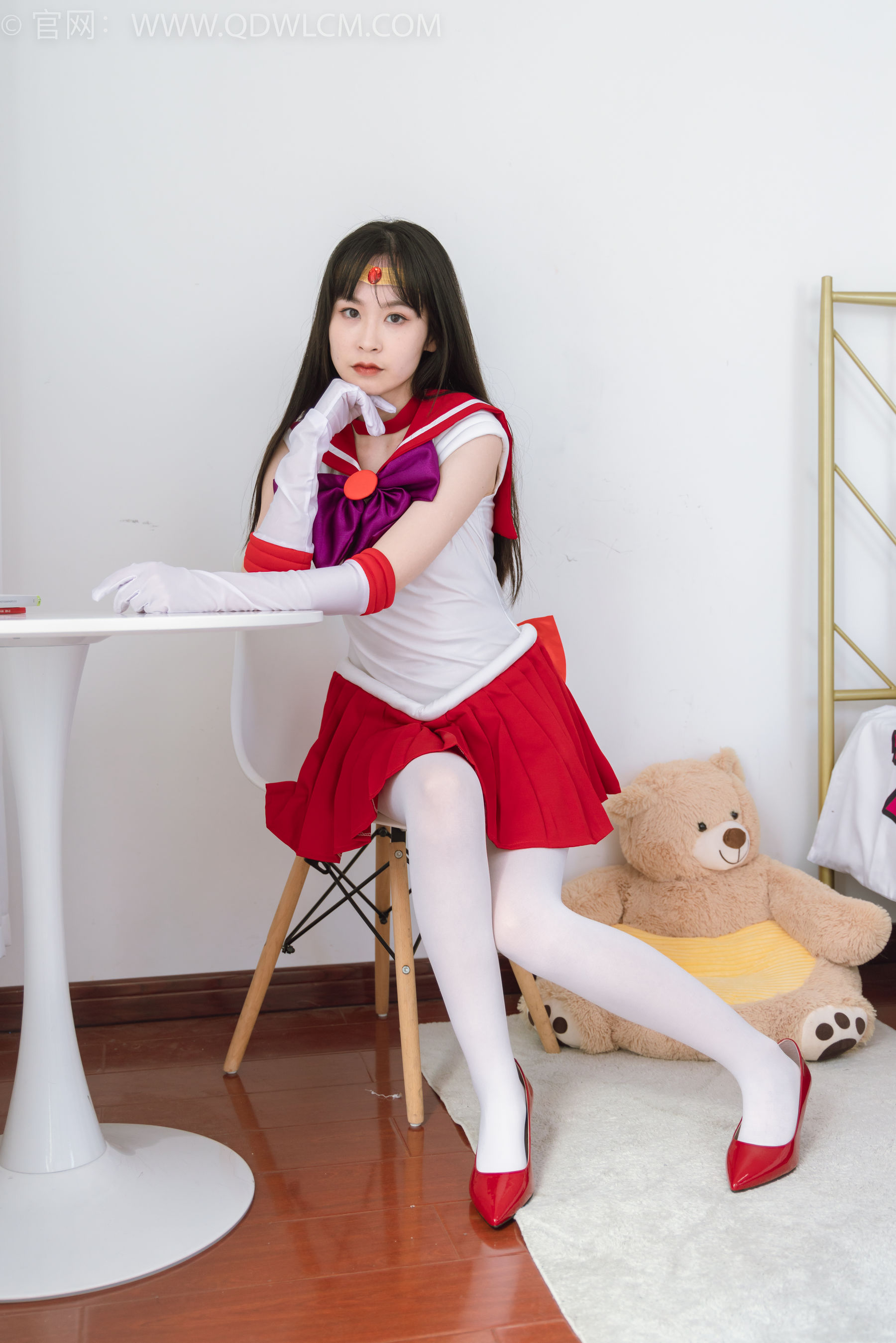 物恋传媒 No.2373 兮兮 - cos制服、高跟鞋、厚白丝/(150P)