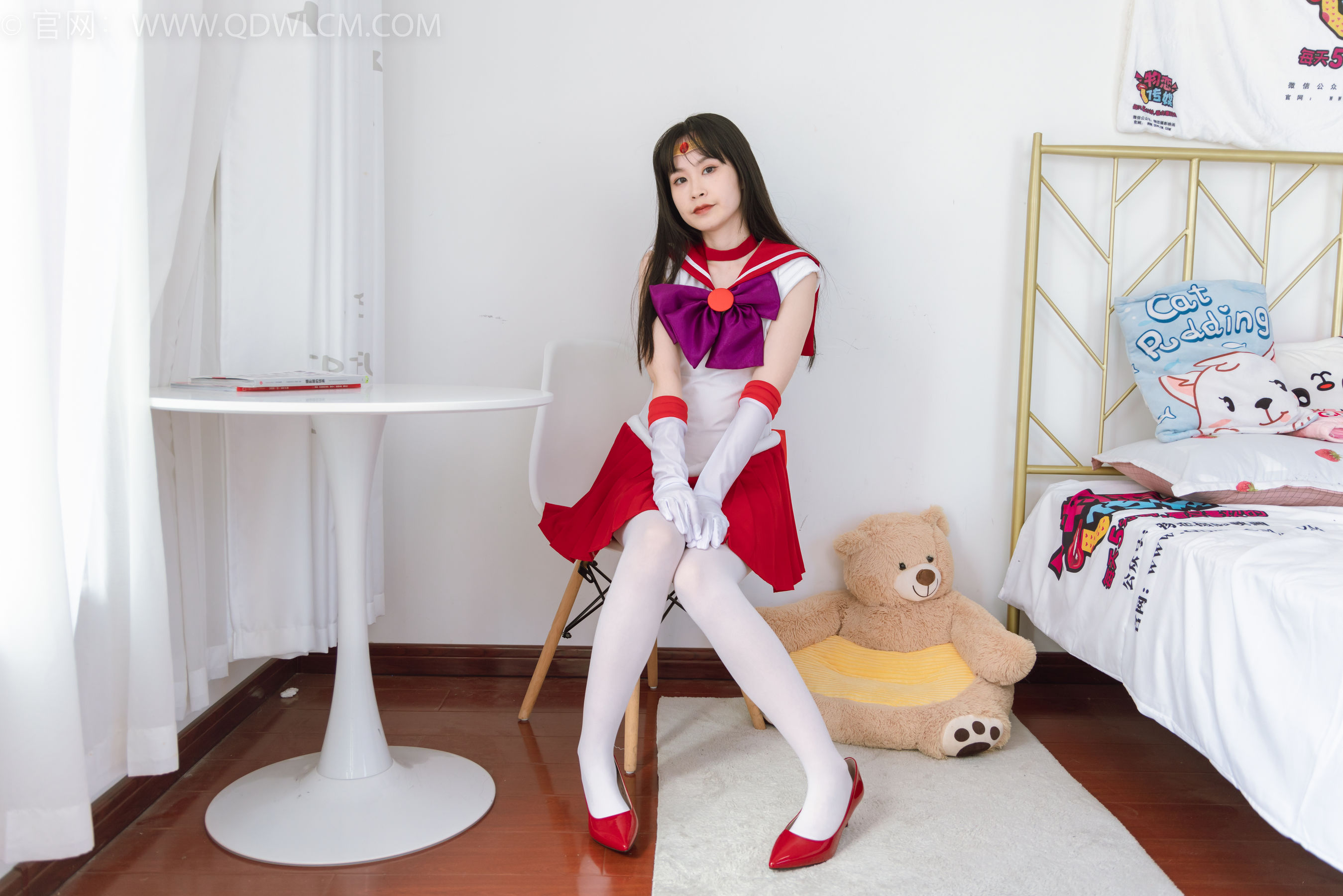 物恋传媒 No.2373 兮兮 - cos制服、高跟鞋、厚白丝/(150P)