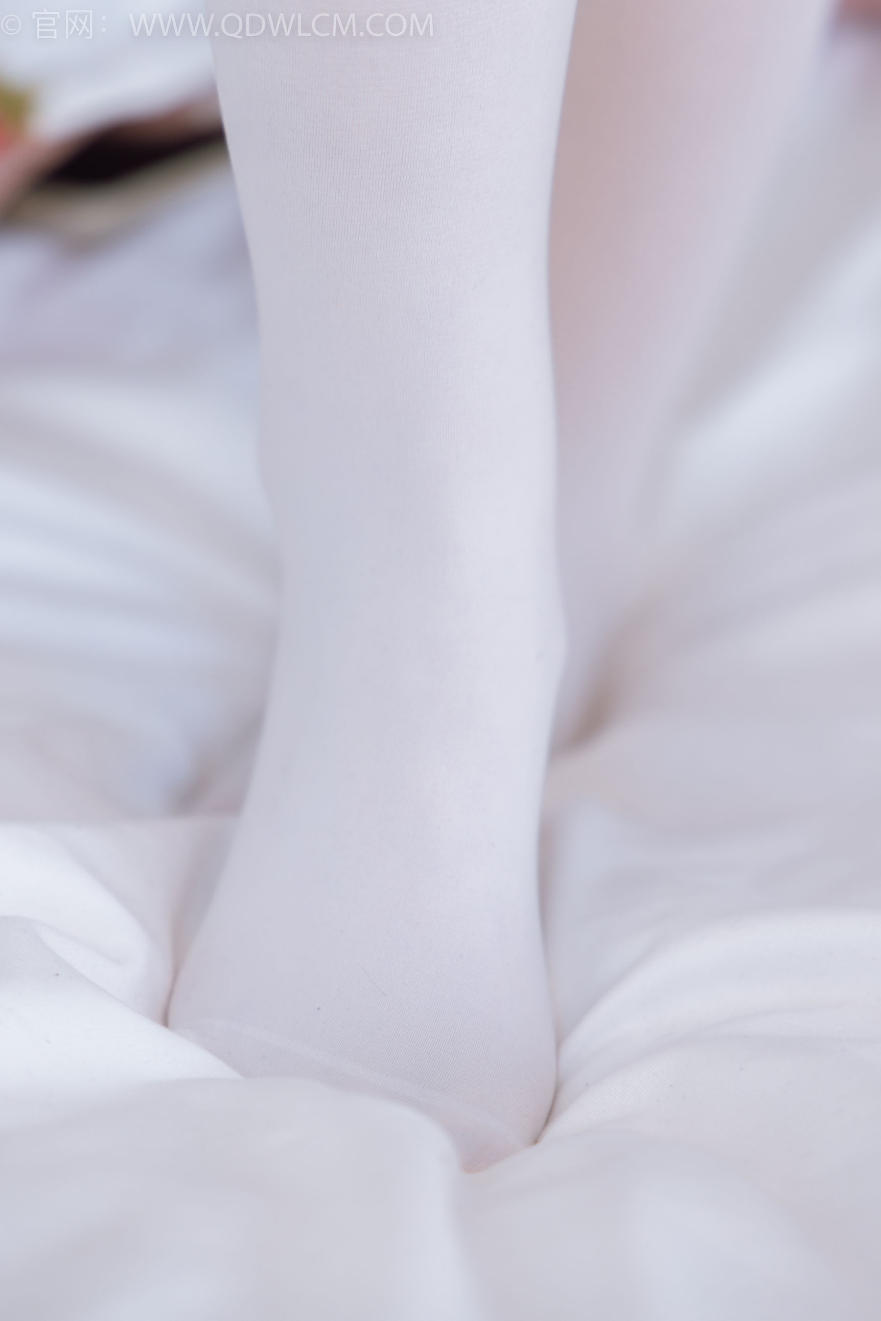 物恋传媒 No.2373 兮兮 - cos制服、高跟鞋、厚白丝/(150P)