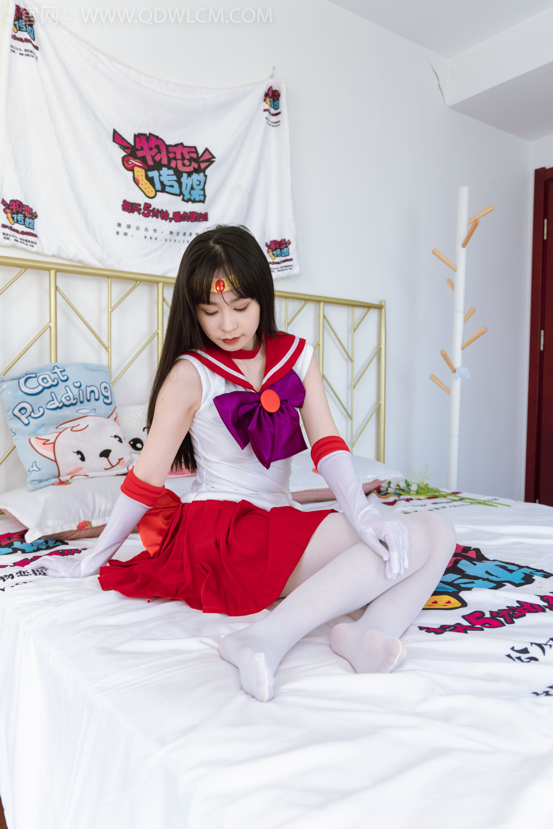 物恋传媒 No.2373 兮兮 - cos制服、高跟鞋、厚白丝/(150P)