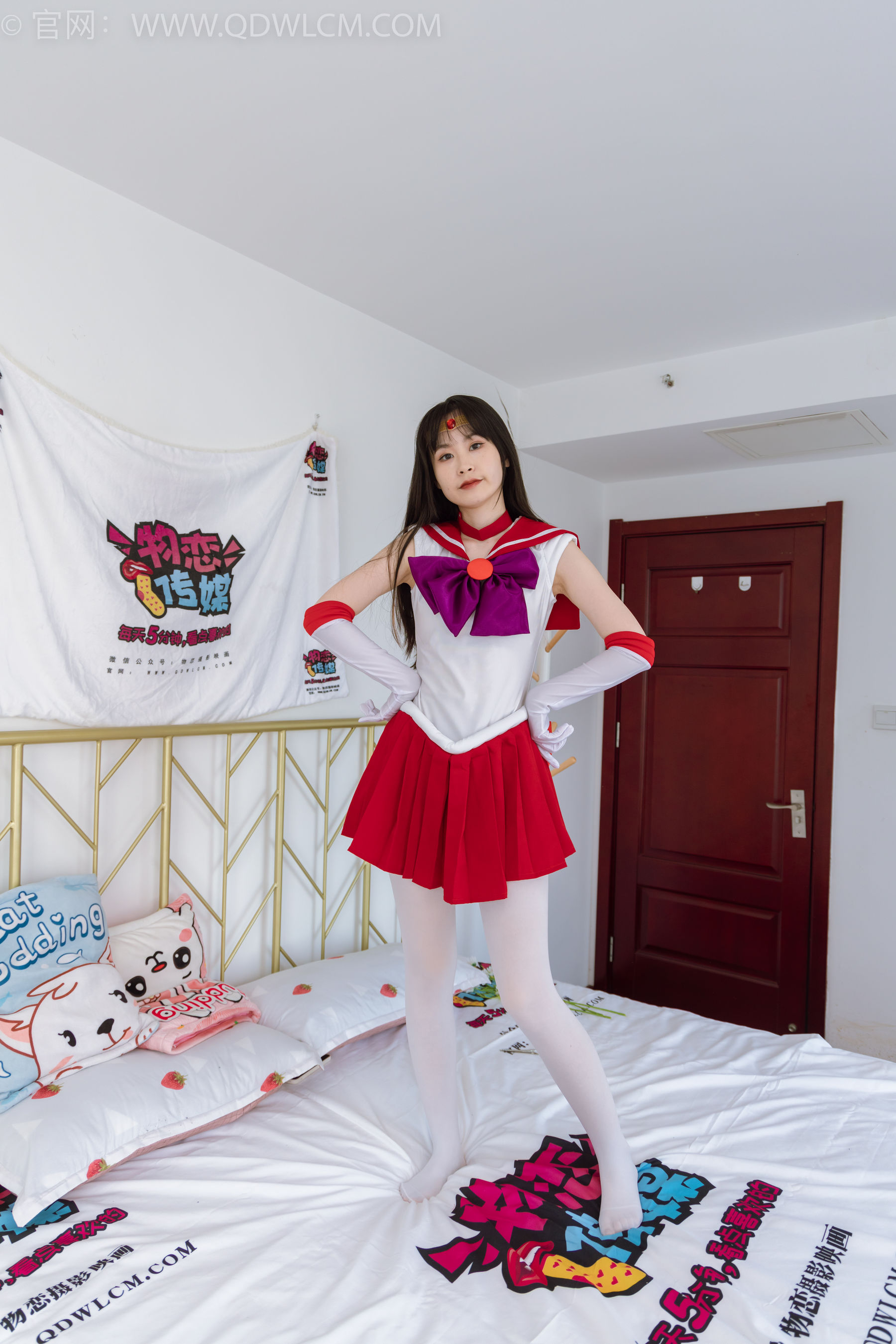 物恋传媒 No.2373 兮兮 - cos制服、高跟鞋、厚白丝/(150P)