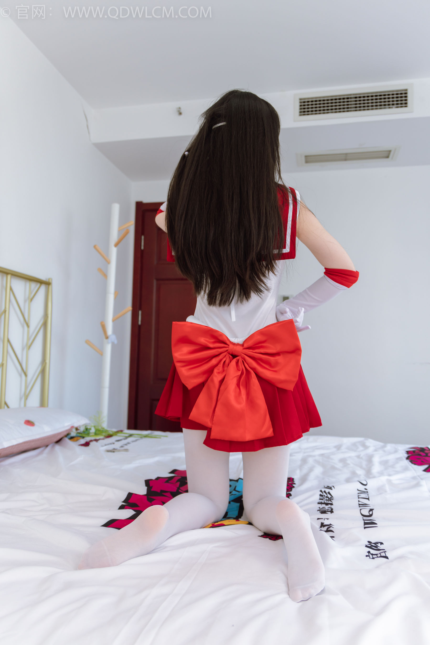 物恋传媒 No.2373 兮兮 - cos制服、高跟鞋、厚白丝/(150P)