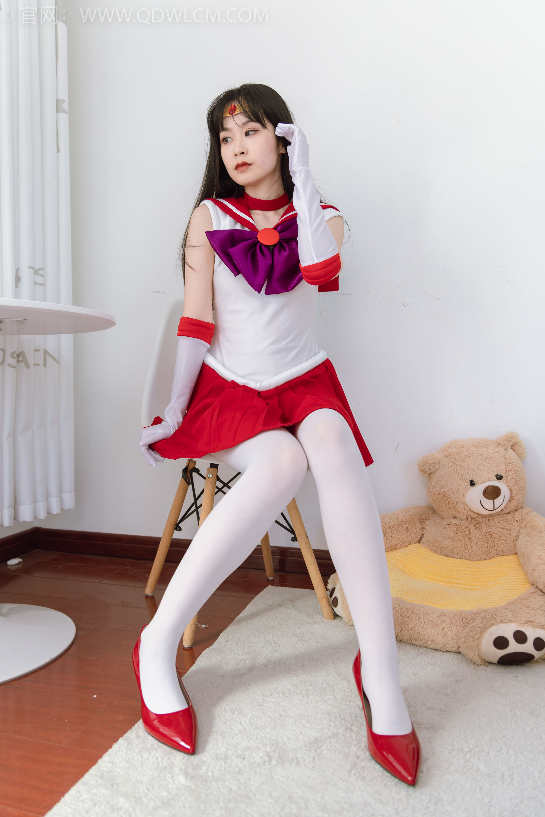 物恋传媒 No.2373 兮兮 - cos制服、高跟鞋、厚白丝/(150P)