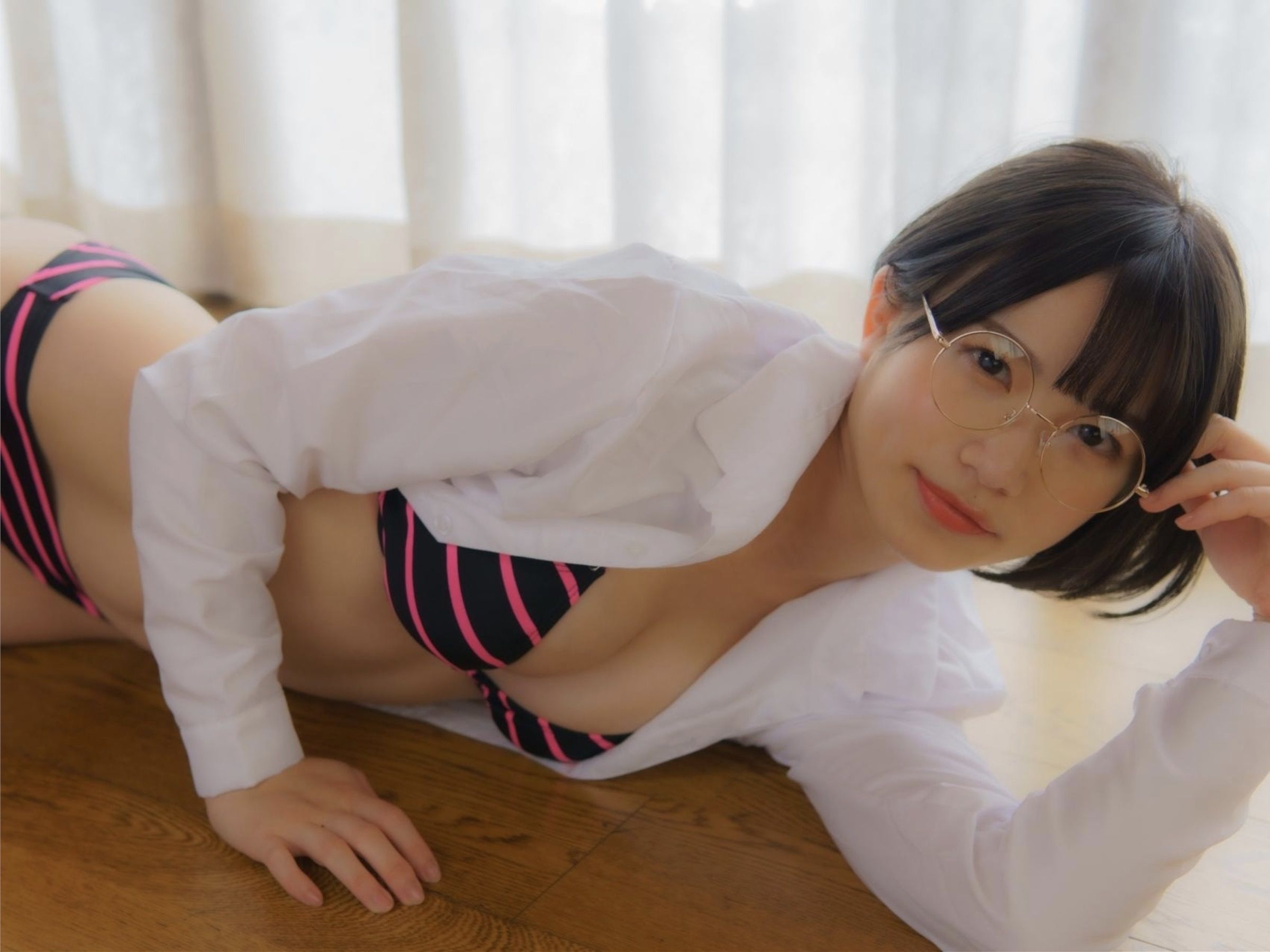 村上りいな - ニーハイソックスになりたくて/(140P)