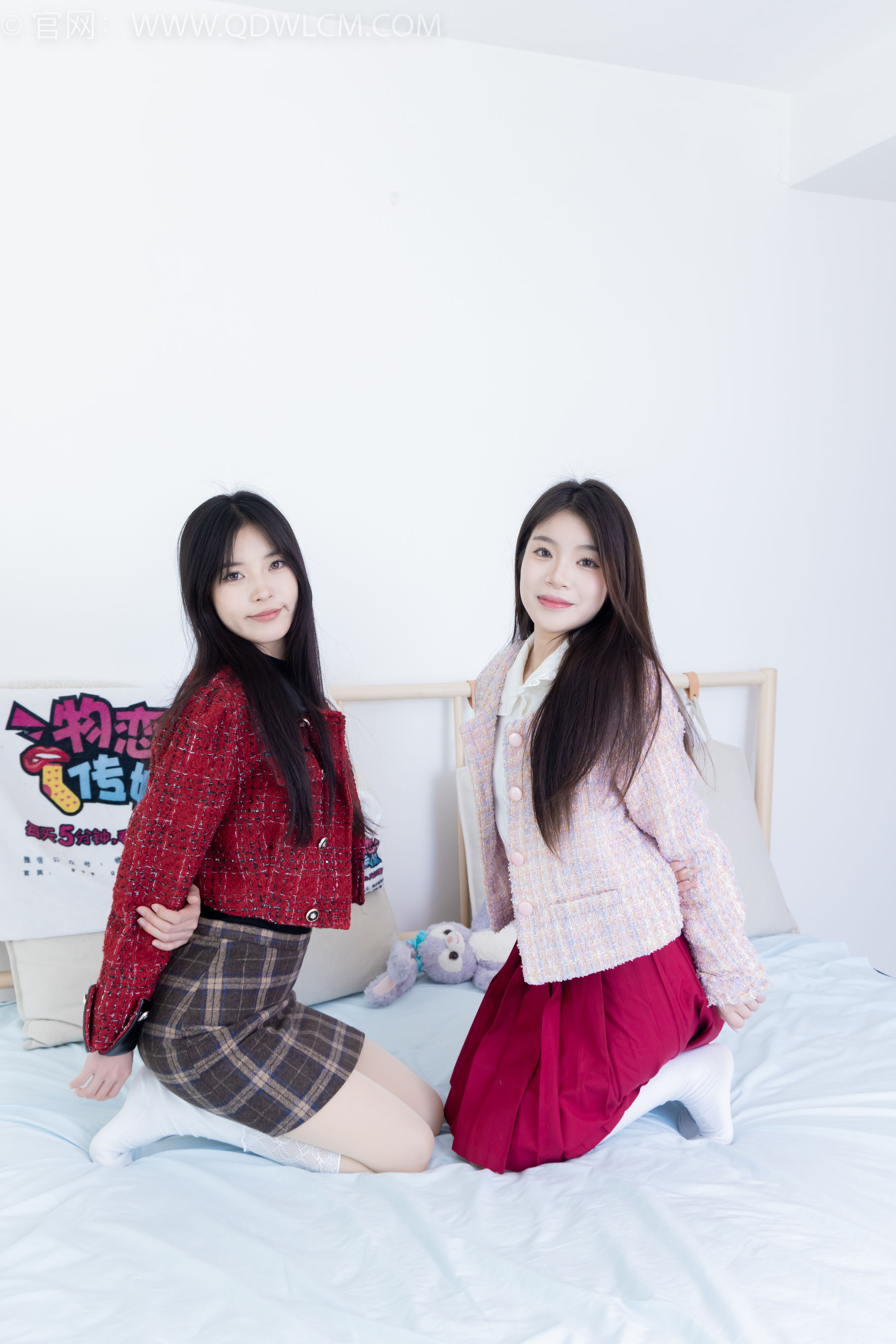 物恋传媒 No.2375 茯苓&闪闪 - 长靴、白棉袜、厚肉丝/(170P)