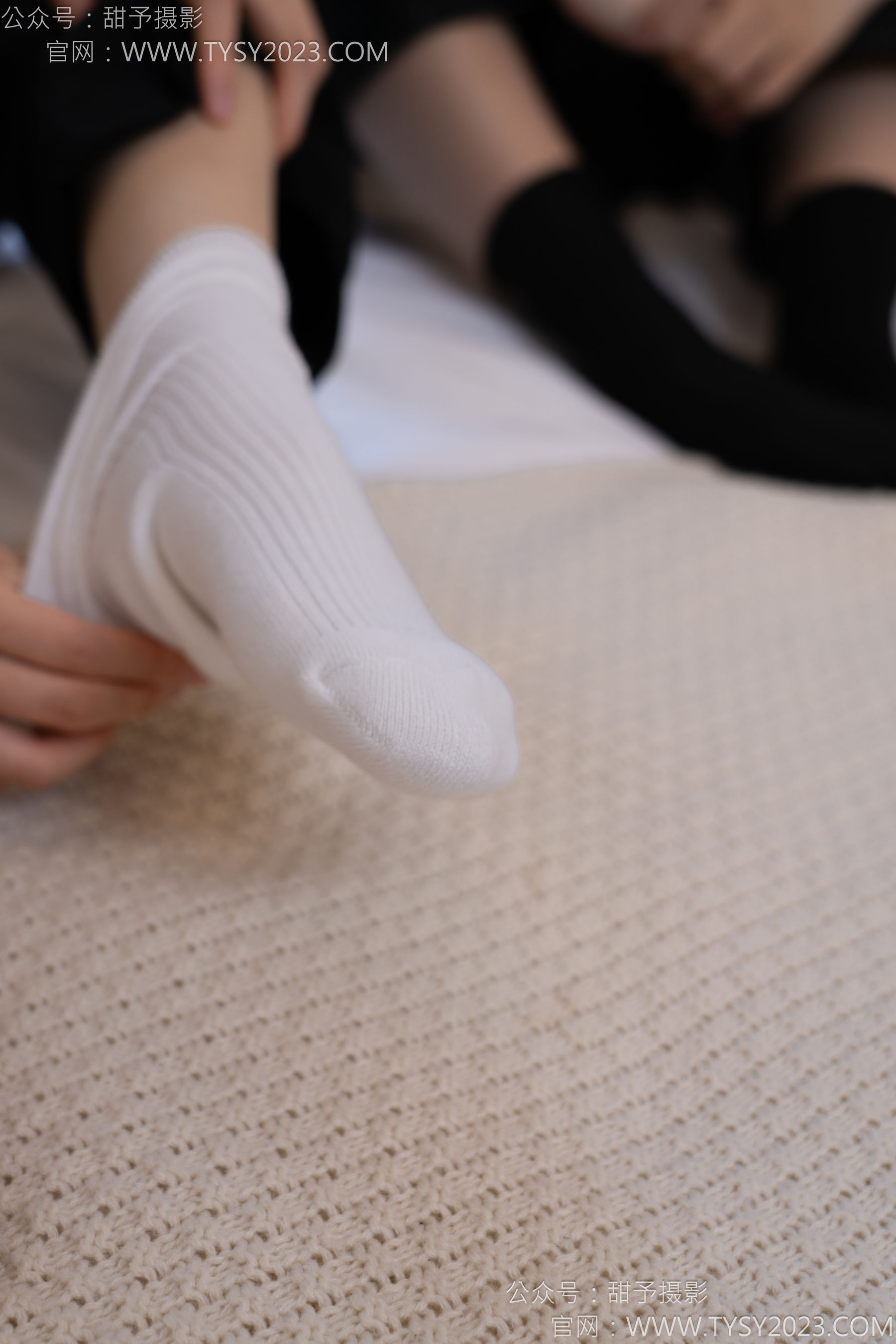 甜予摄影 No.145 思思&小云 - 板鞋、白棉袜、薄肉丝/(145P)