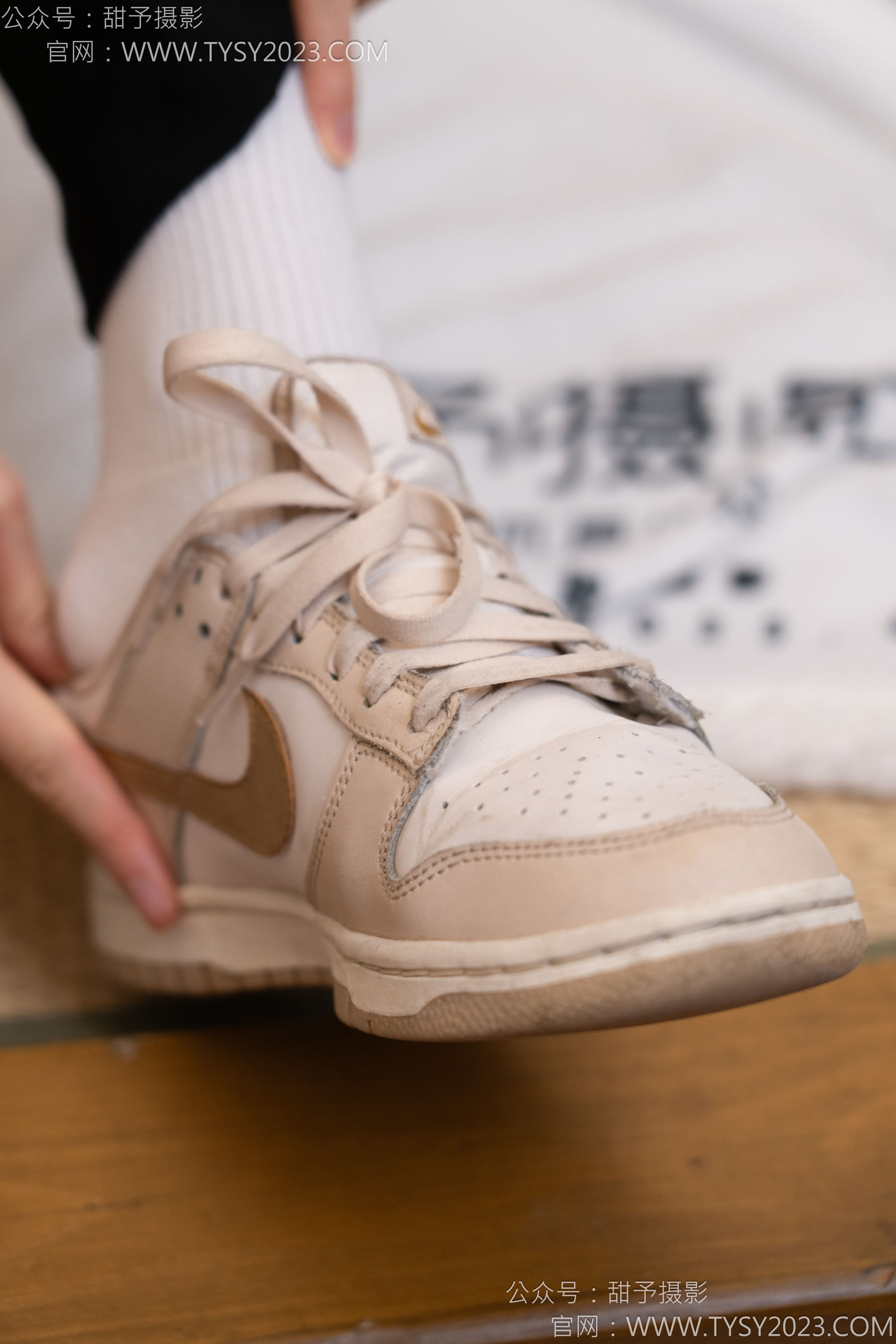 甜予摄影 No.145 思思&小云 - 板鞋、白棉袜、薄肉丝/(145P)