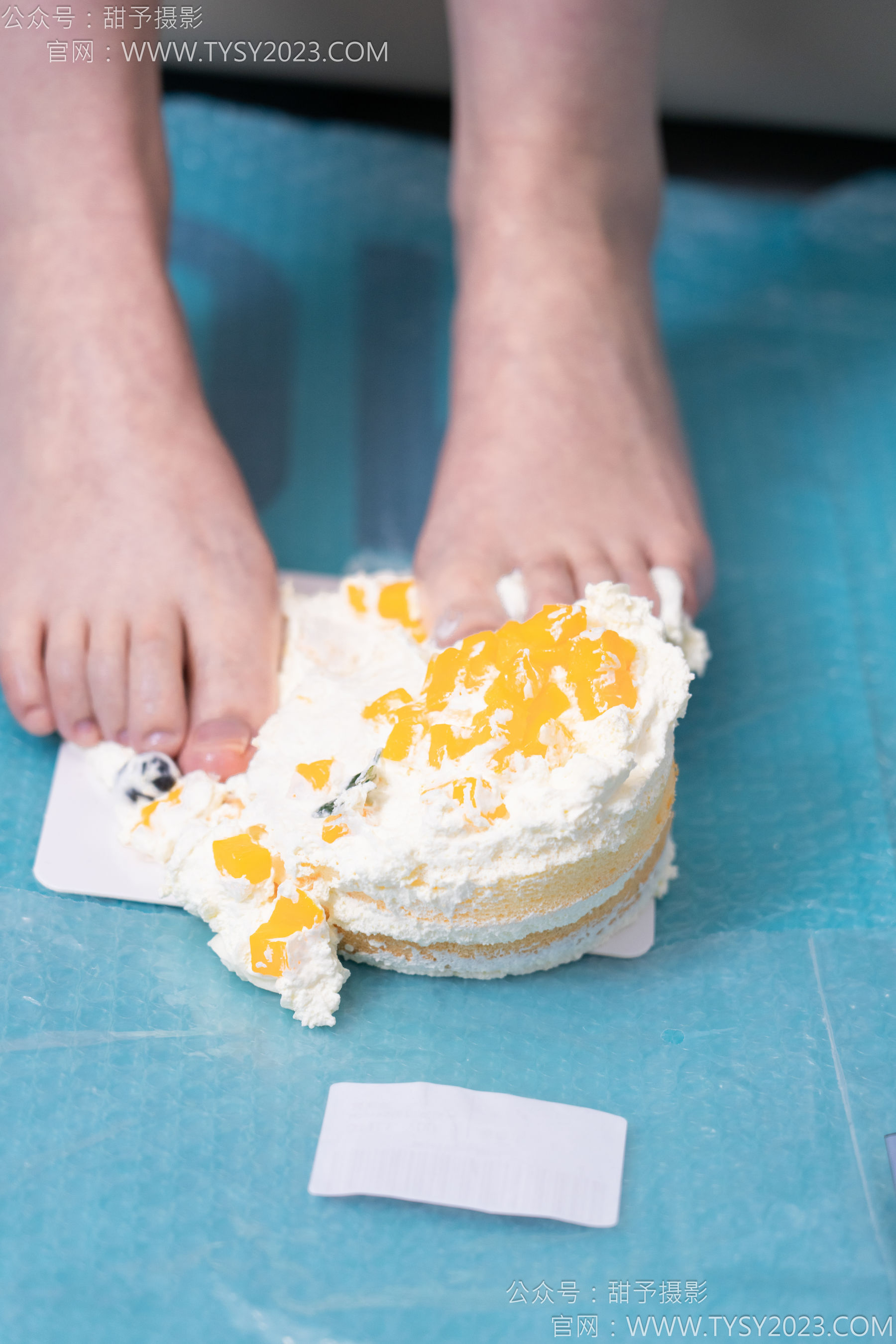 甜予摄影 No.143 璇璇 - 高跟鞋、裸足、泡脚涂抹婴儿油以及踩蛋糕剧情/(168P)