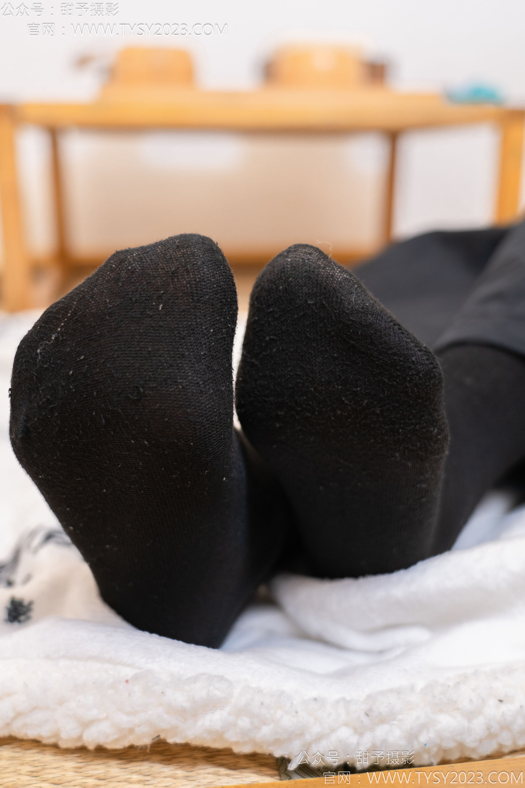 甜予摄影 No.145 思思&小云 - 板鞋、白棉袜、薄肉丝/(145P)