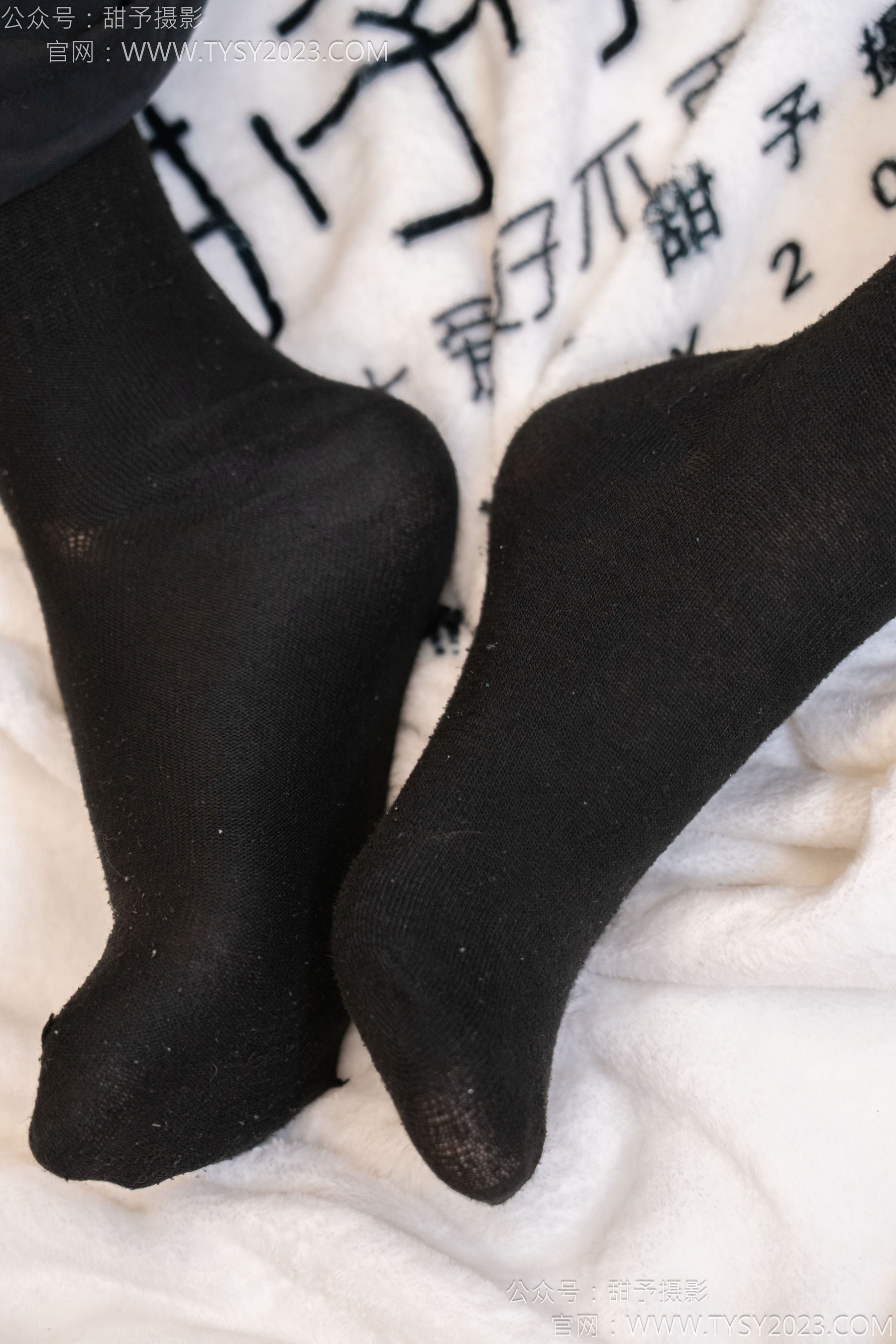 甜予摄影 No.145 思思&小云 - 板鞋、白棉袜、薄肉丝/(145P)