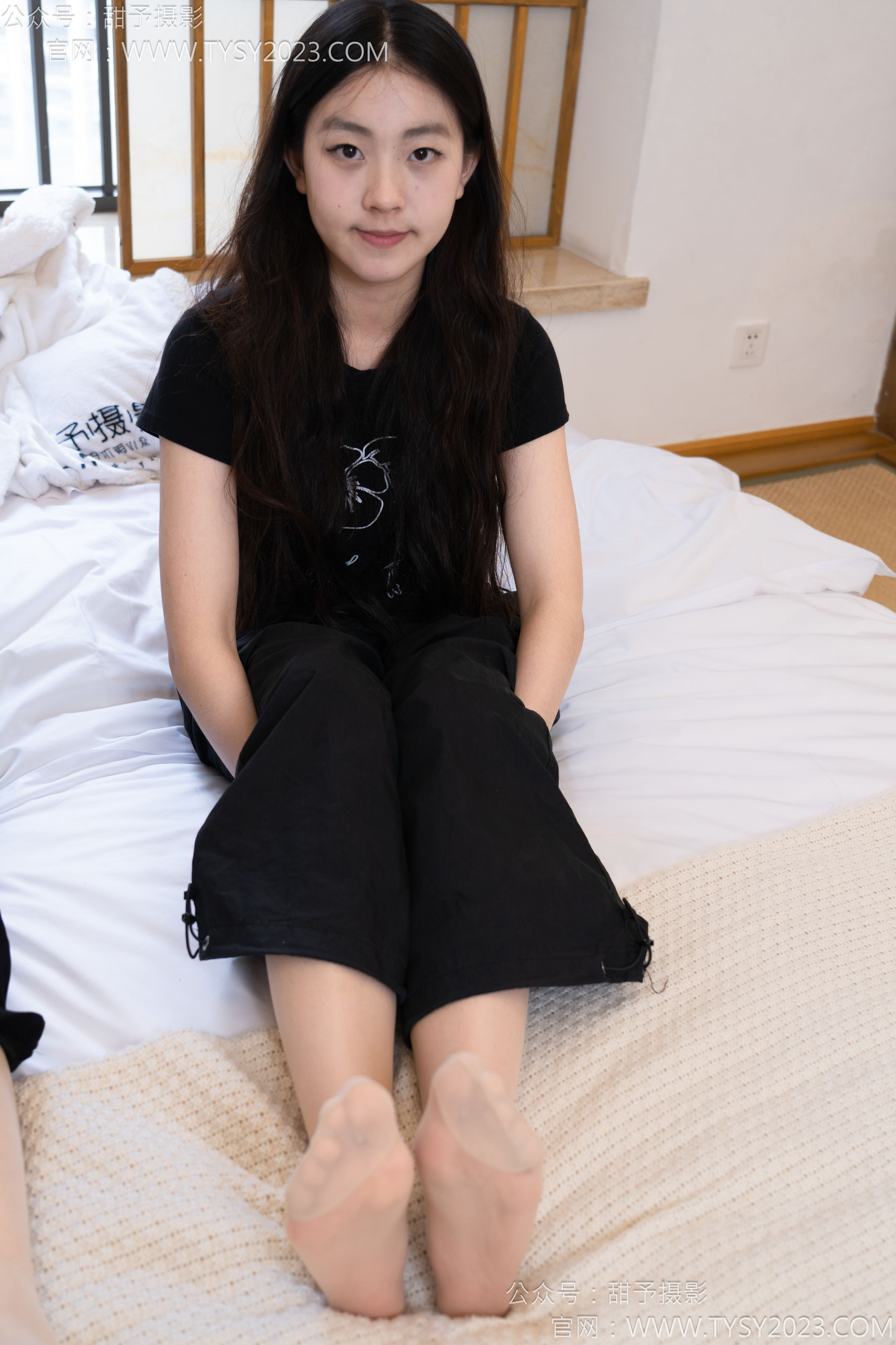 甜予摄影 No.145 思思&小云 - 板鞋、白棉袜、薄肉丝/(145P)