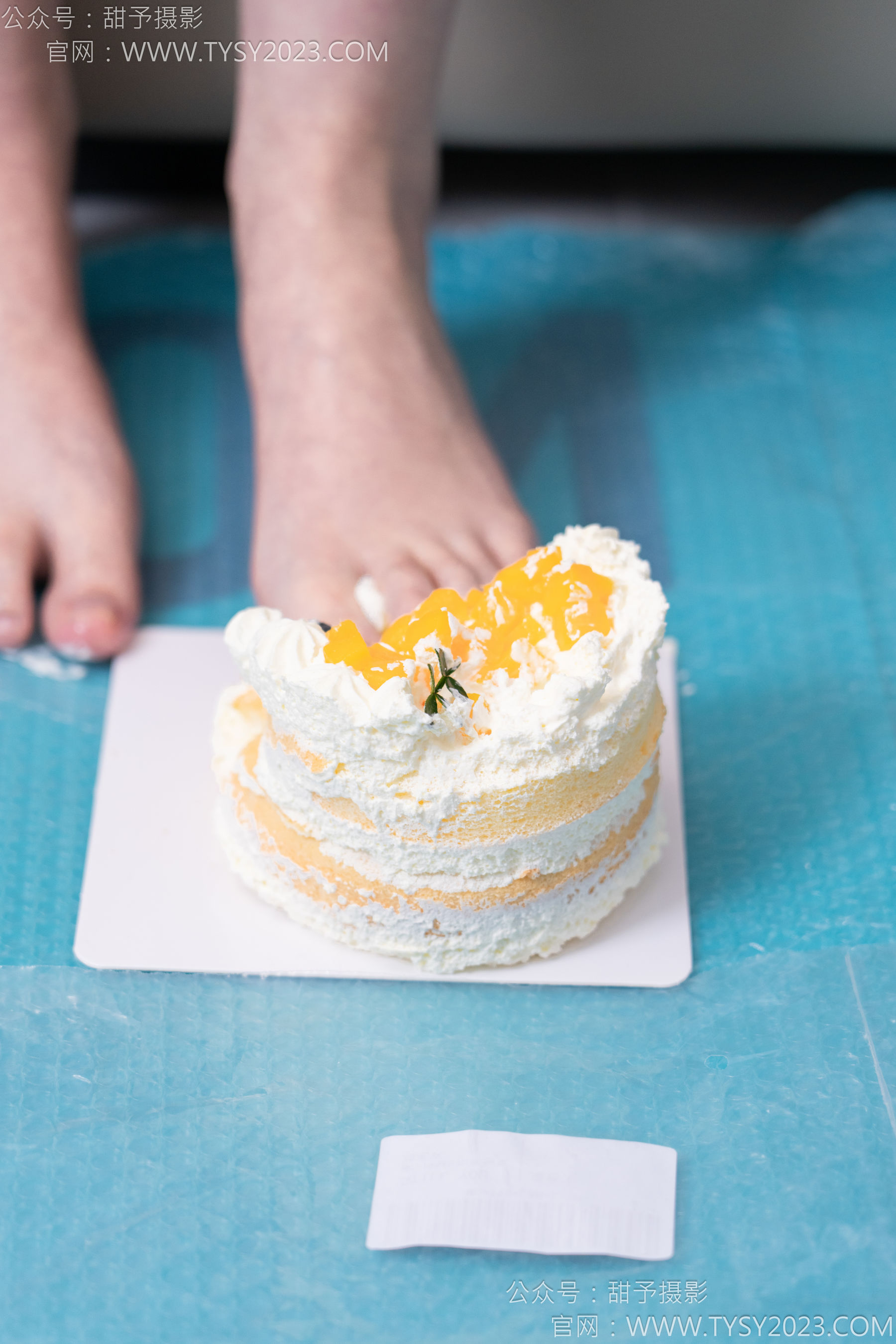 甜予摄影 No.143 璇璇 - 高跟鞋、裸足、泡脚涂抹婴儿油以及踩蛋糕剧情/(168P)