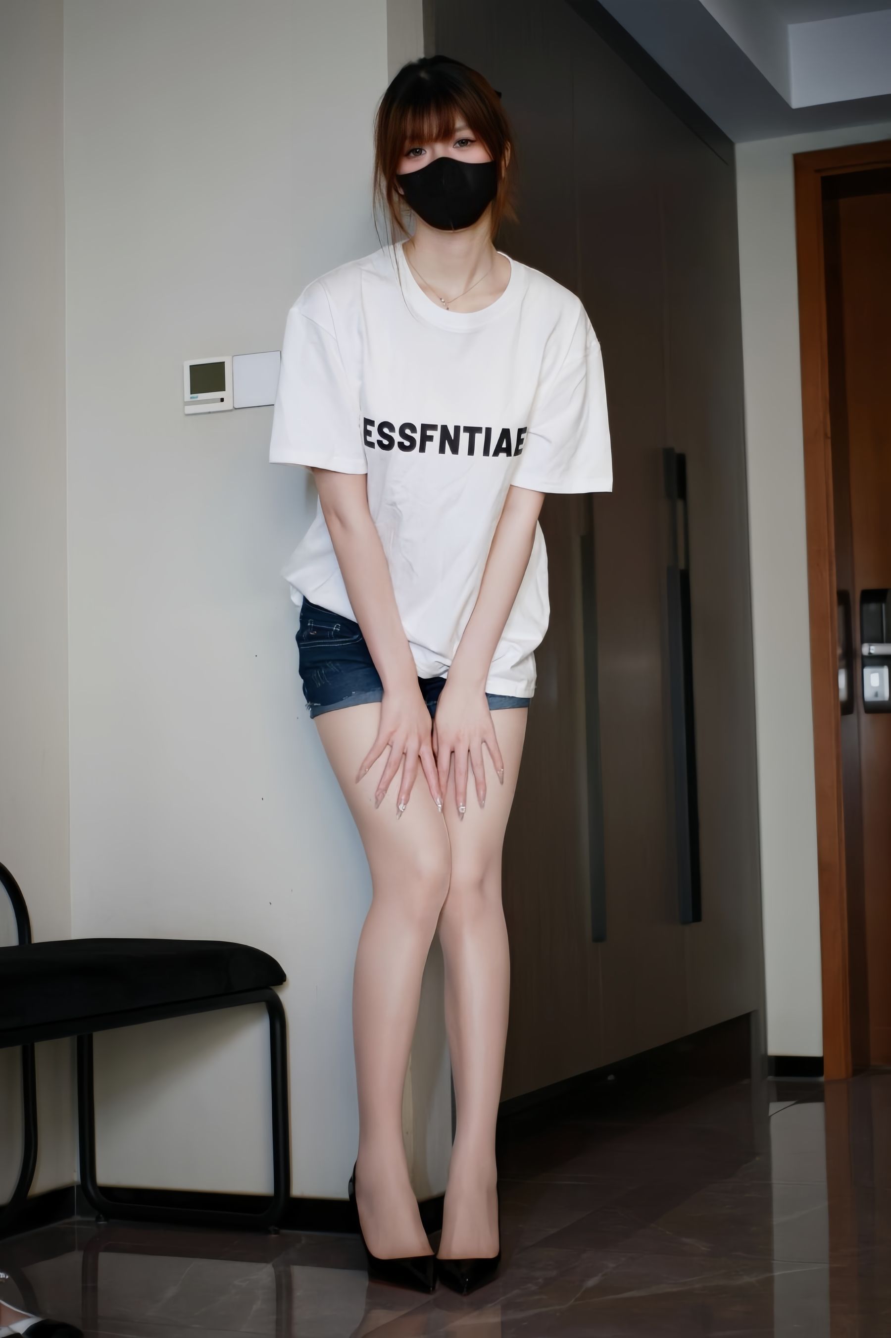 白龙猫女 - 公寓里的肉丝/(29P)