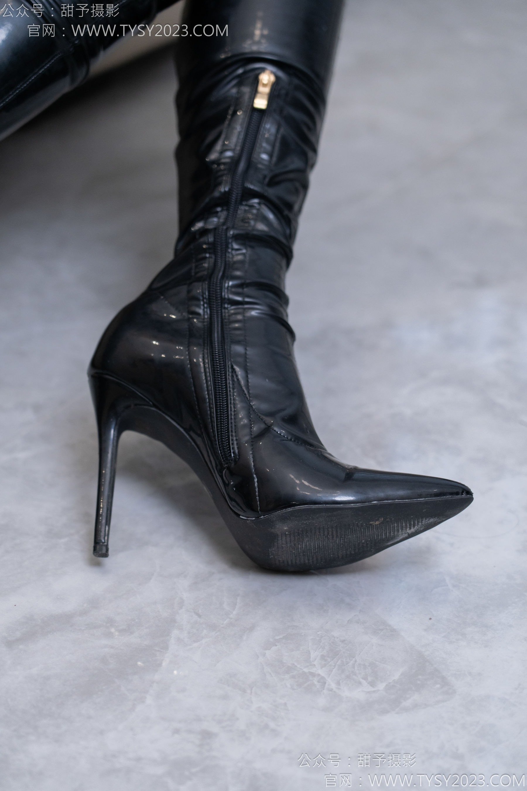 甜予摄影 No.142 咖啡豆 - 两双靴子、黑丝/(134P)