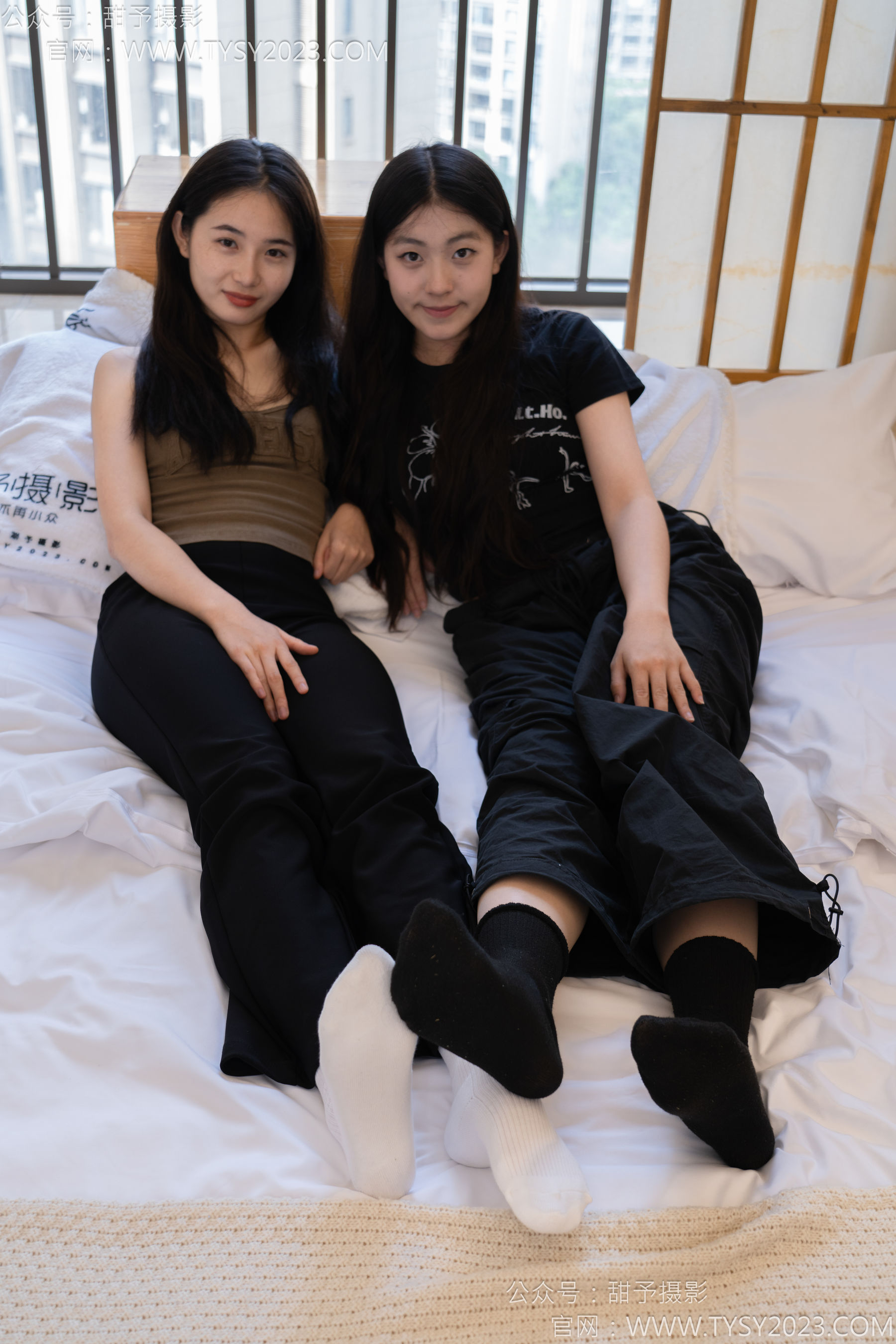 甜予摄影 No.145 思思&小云 - 板鞋、白棉袜、薄肉丝/(145P)