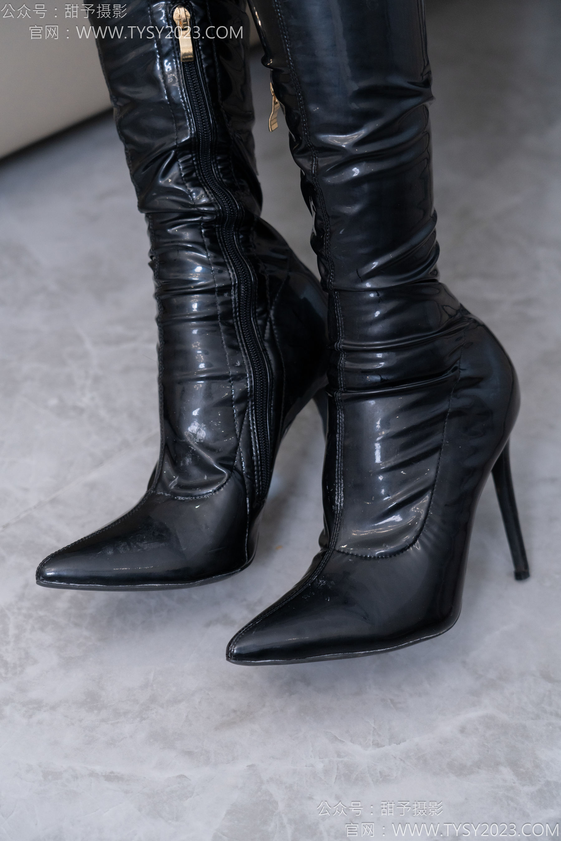 甜予摄影 No.142 咖啡豆 - 两双靴子、黑丝/(134P)