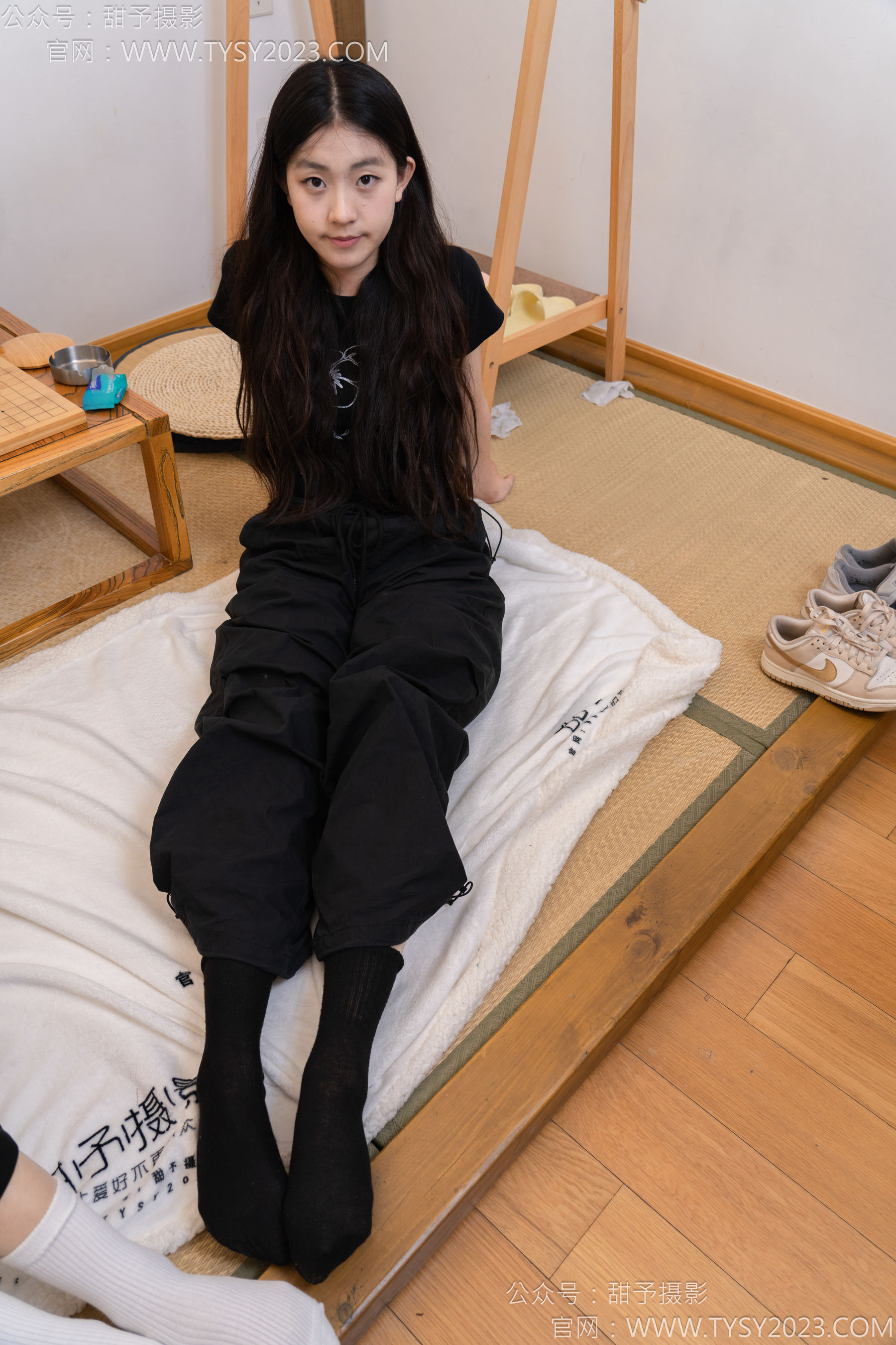 甜予摄影 No.145 思思&小云 - 板鞋、白棉袜、薄肉丝/(145P)