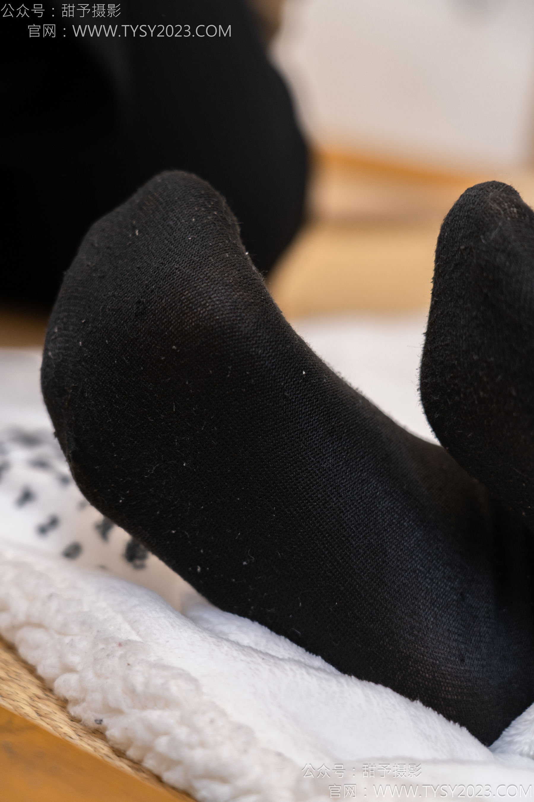 甜予摄影 No.145 思思&小云 - 板鞋、白棉袜、薄肉丝/(145P)