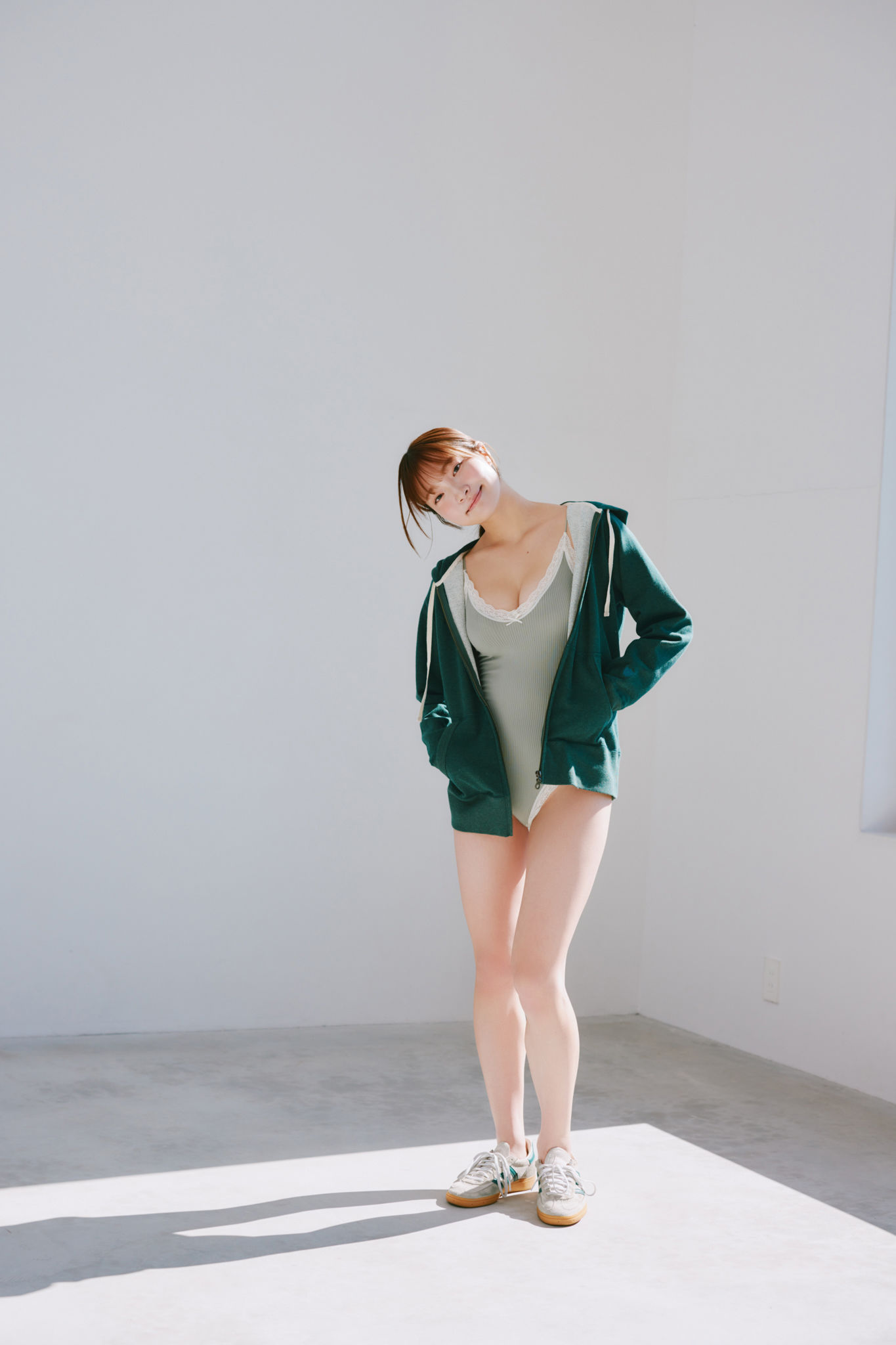 里仲菜月 - おとなっちゃん Vol.1/(52P)