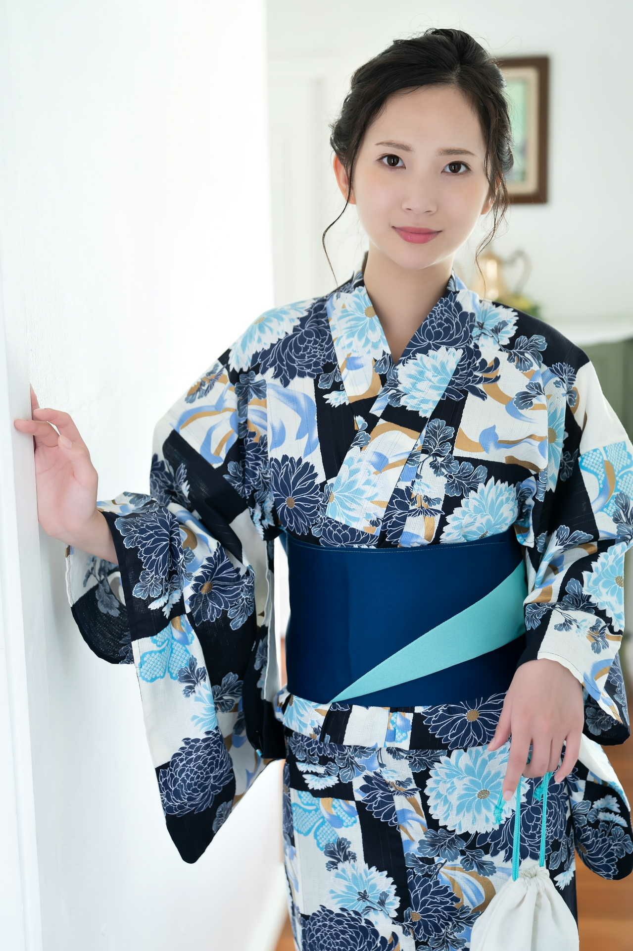 街山みほ - 煌めく紺碧の/(229P)