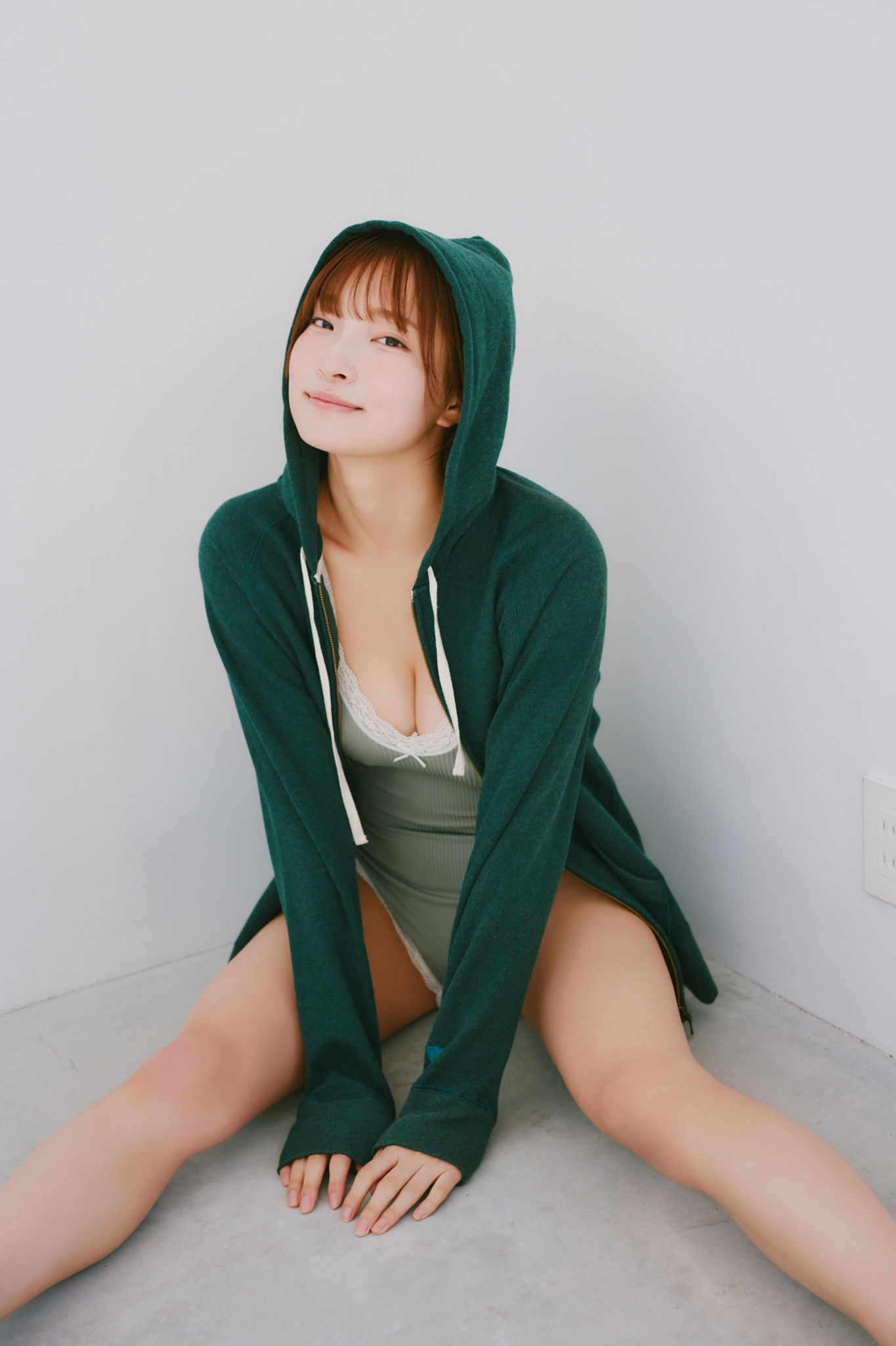 里仲菜月 - おとなっちゃん Vol.1/(52P)