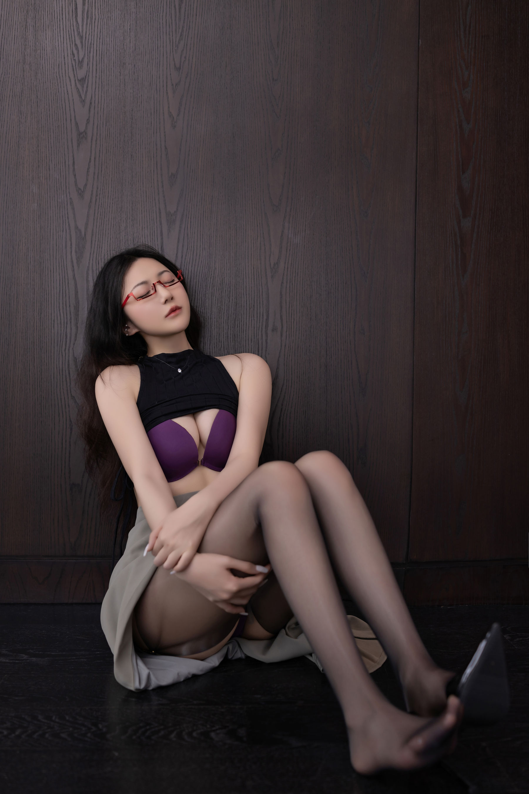 鱼子酱 - 眼镜娘/(120P)