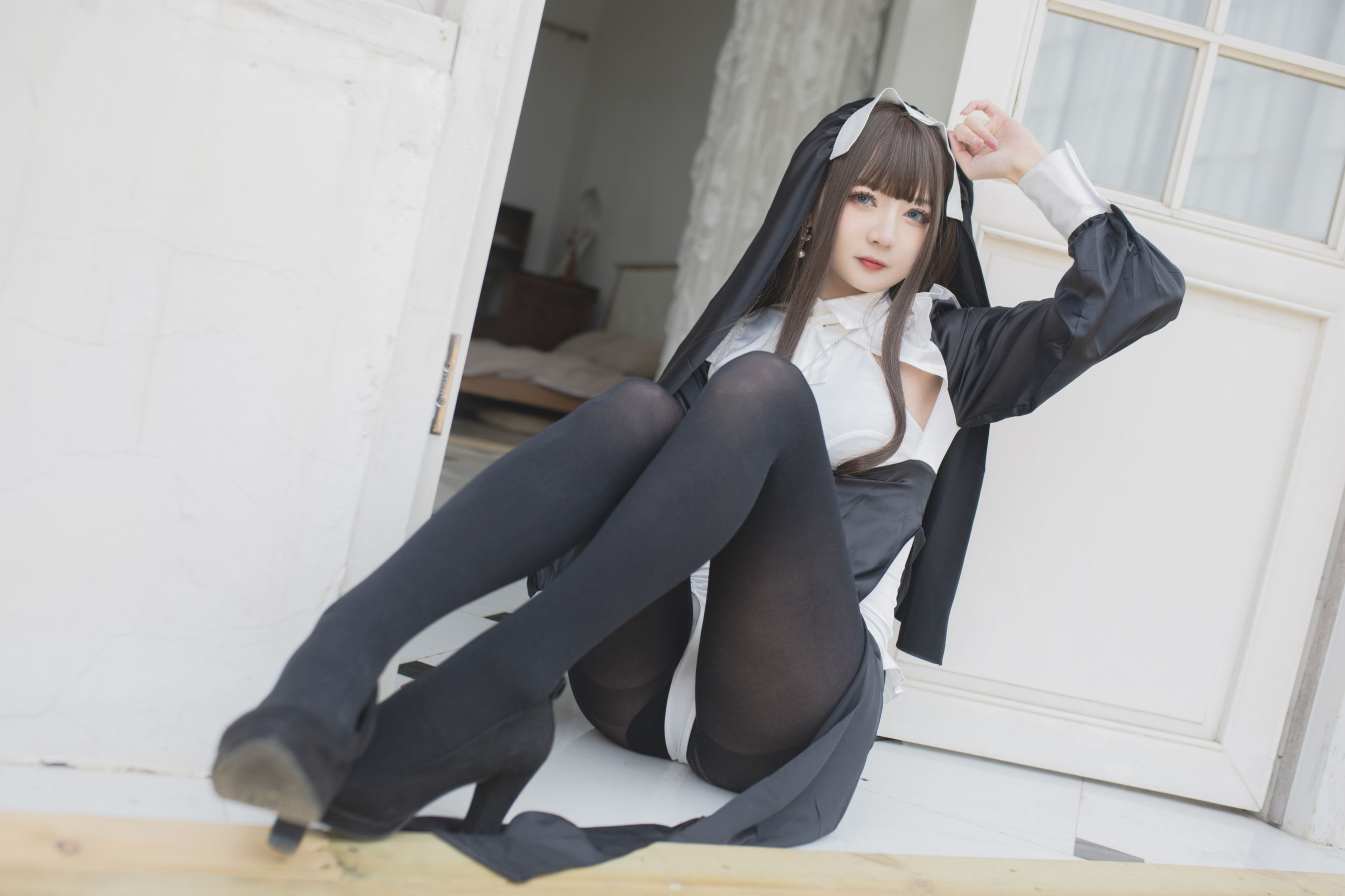 51酱 - 修女/(24P)