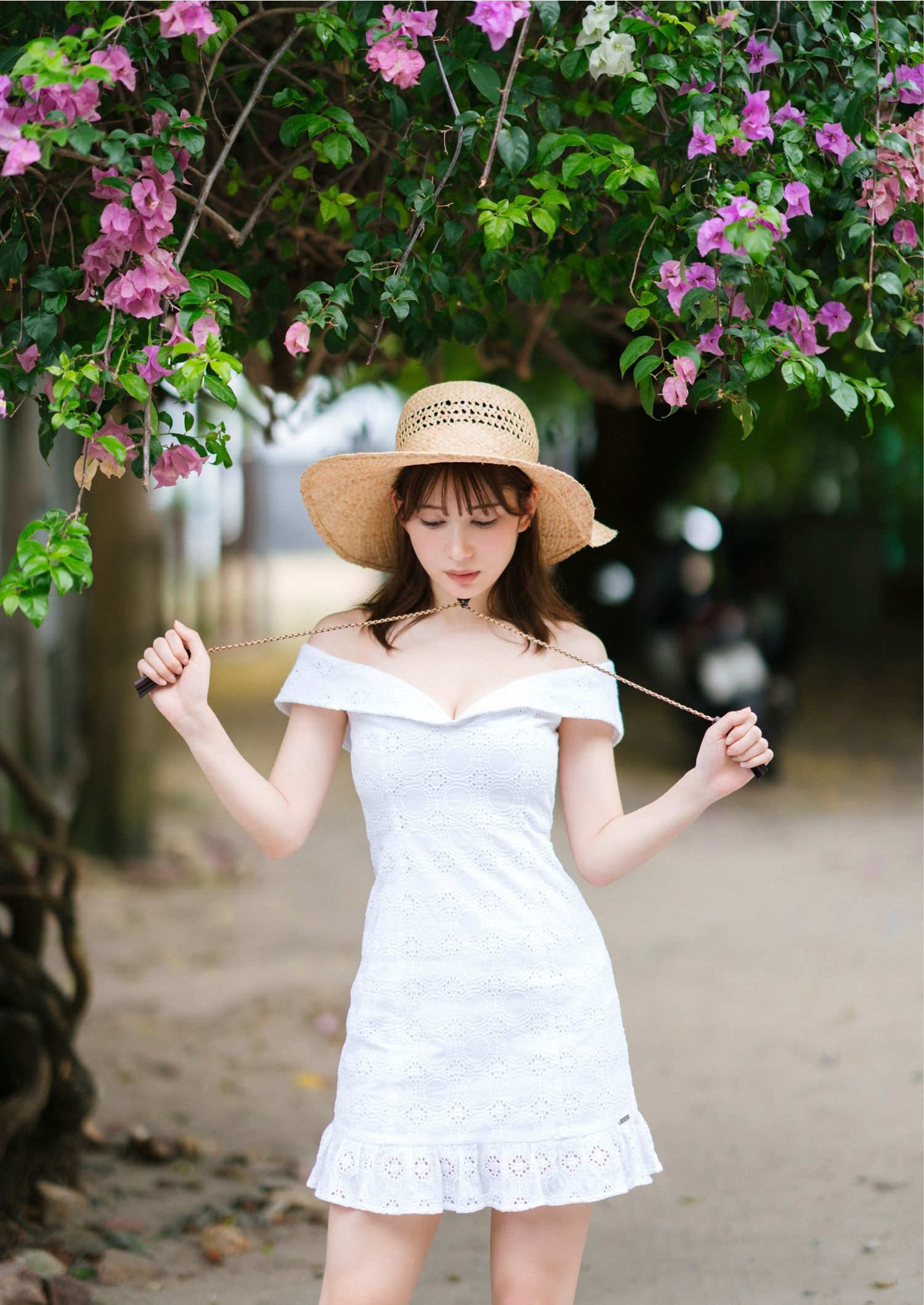 雪平莉左 - キミが微笑めば 世界が微笑む/(51P)