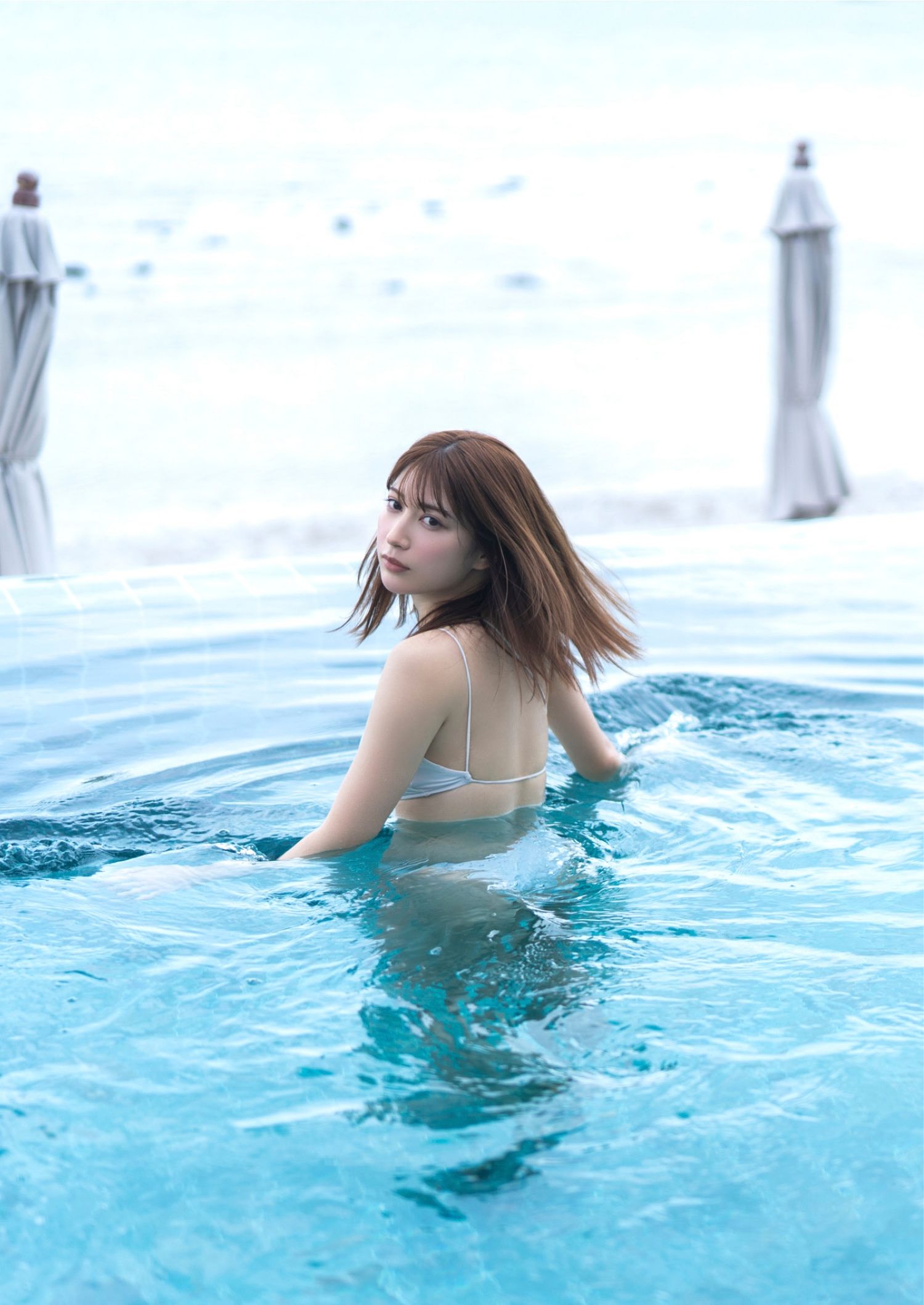 雪平莉左 - キミが微笑めば 世界が微笑む/(51P)