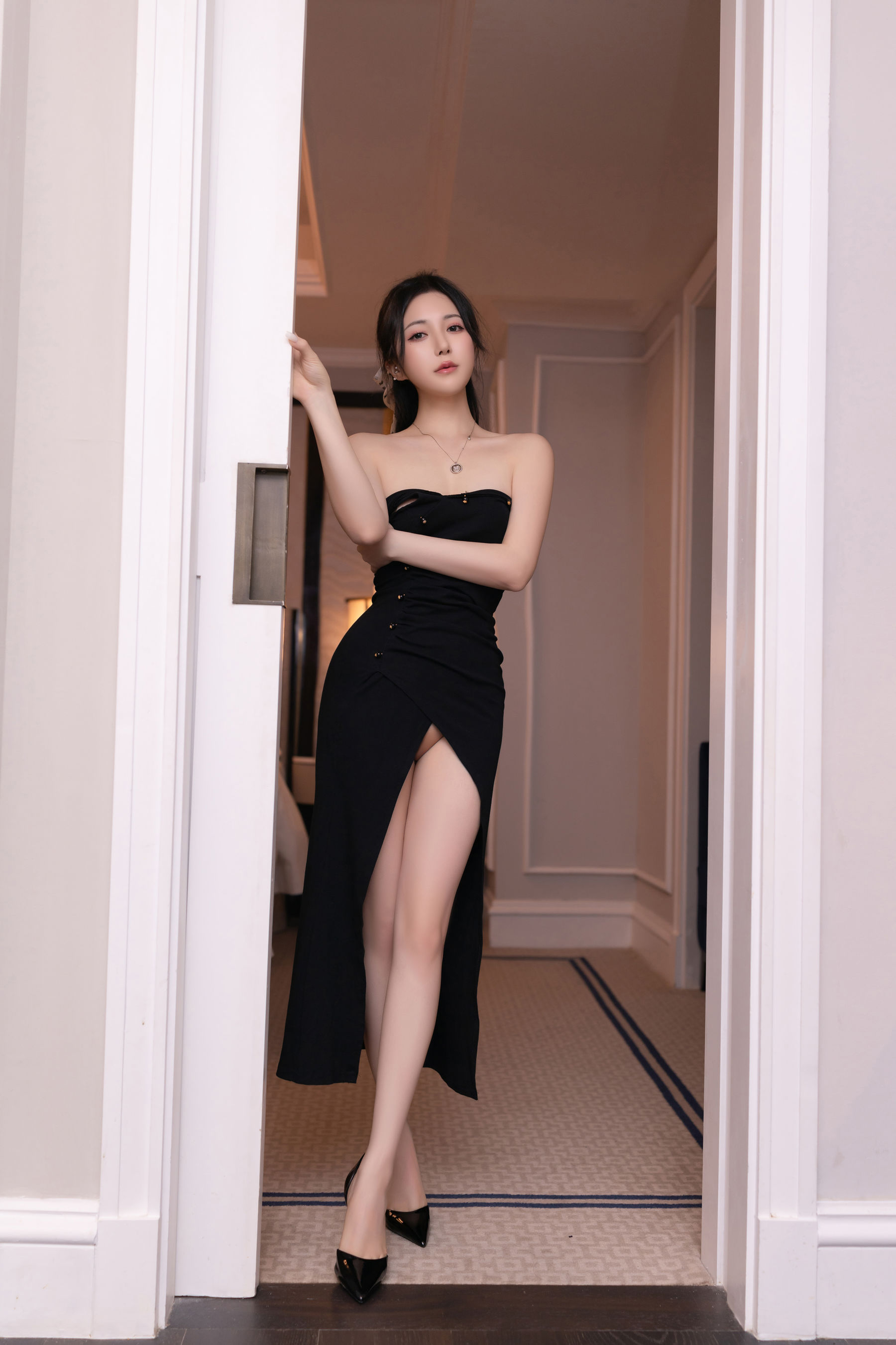 鱼子酱 - 水仙花故事/(120P)