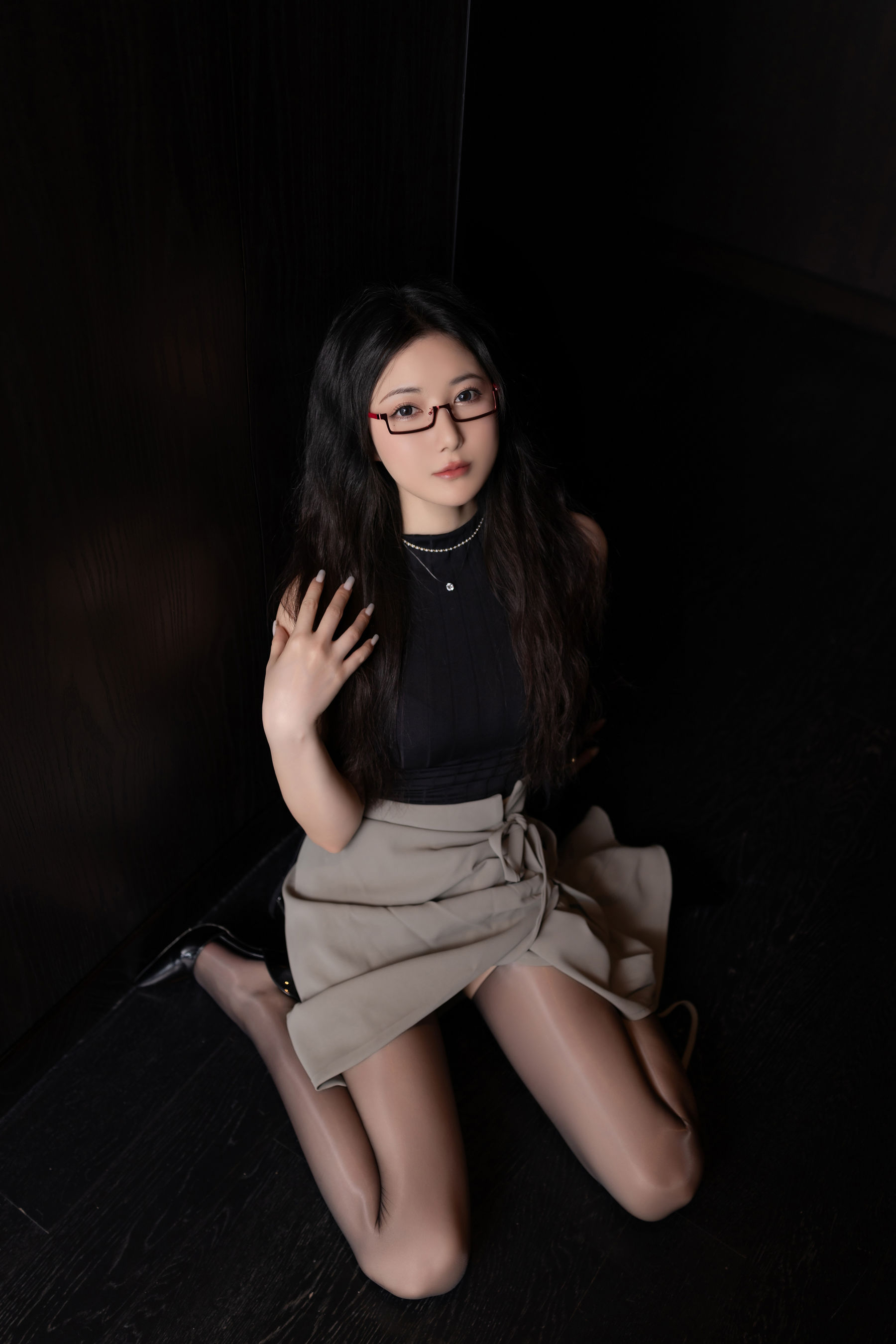 鱼子酱 - 眼镜娘/(120P)