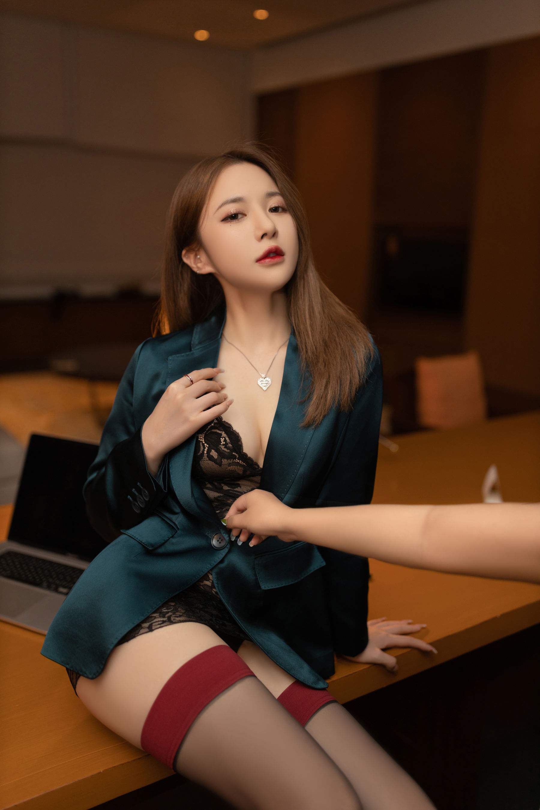 鱼子酱 - 寂寞女老板/(115P)