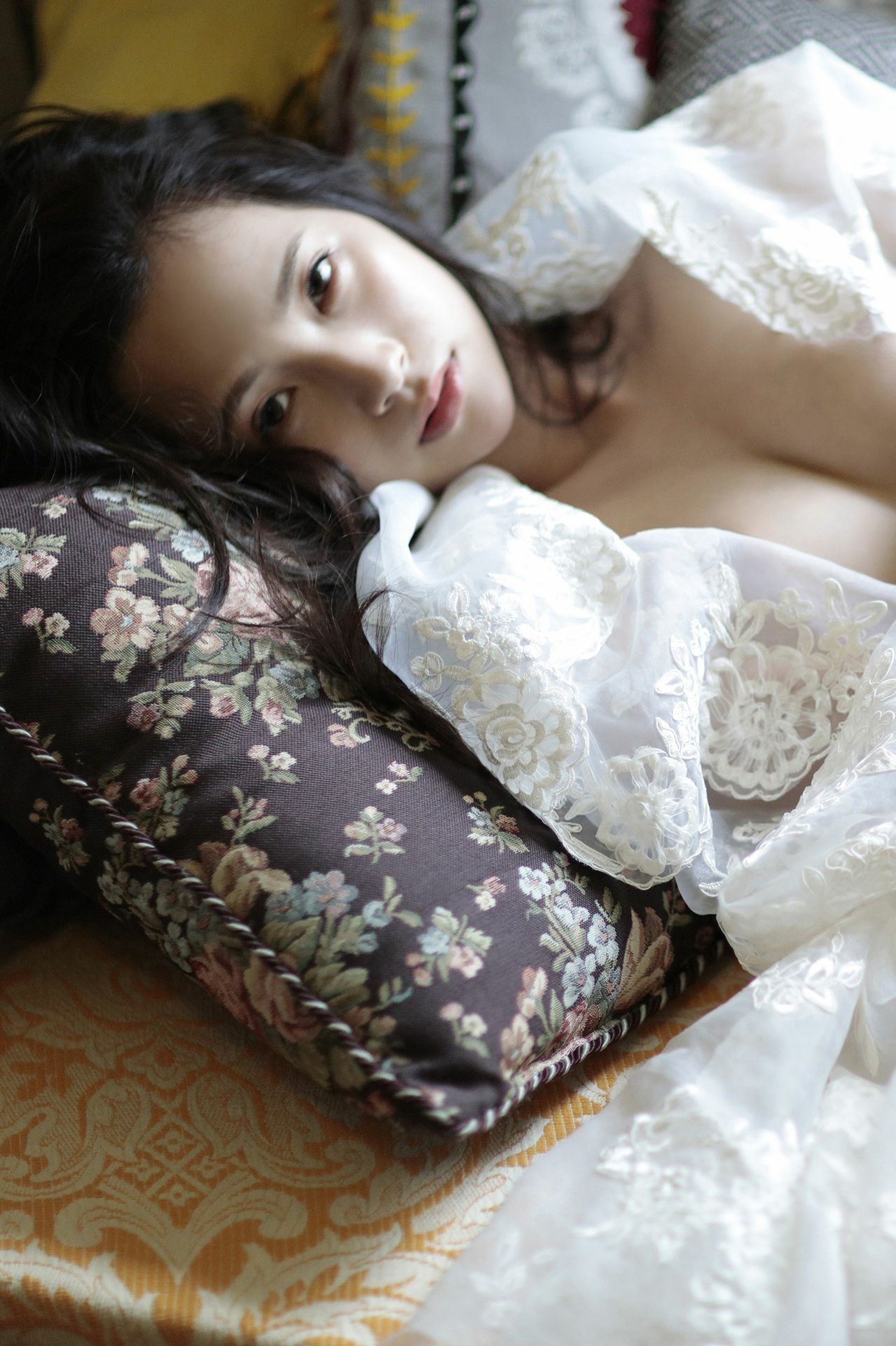 街山みほ - 深窓/(67P)