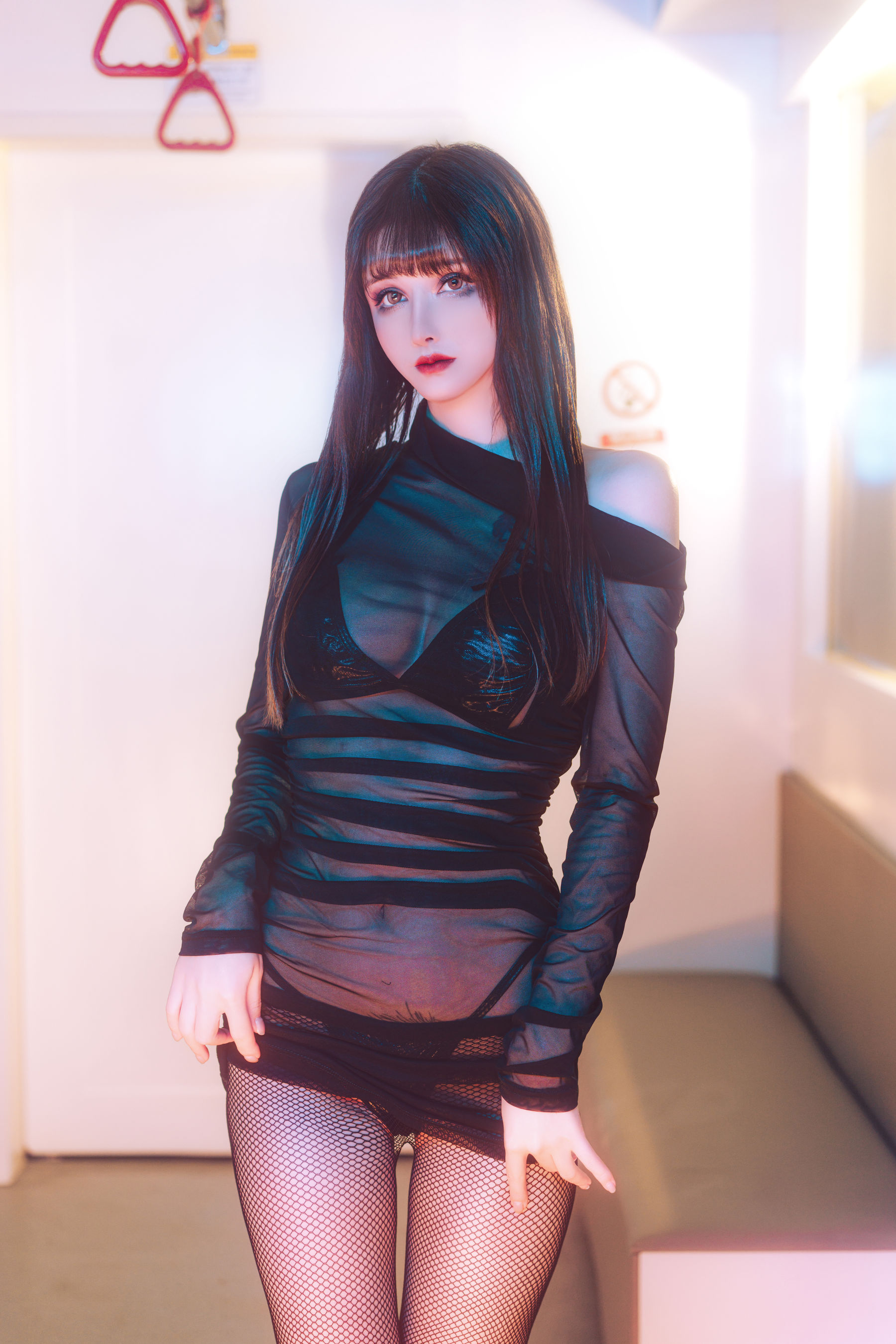 鹿八岁 - 地铁の调教/(66P)